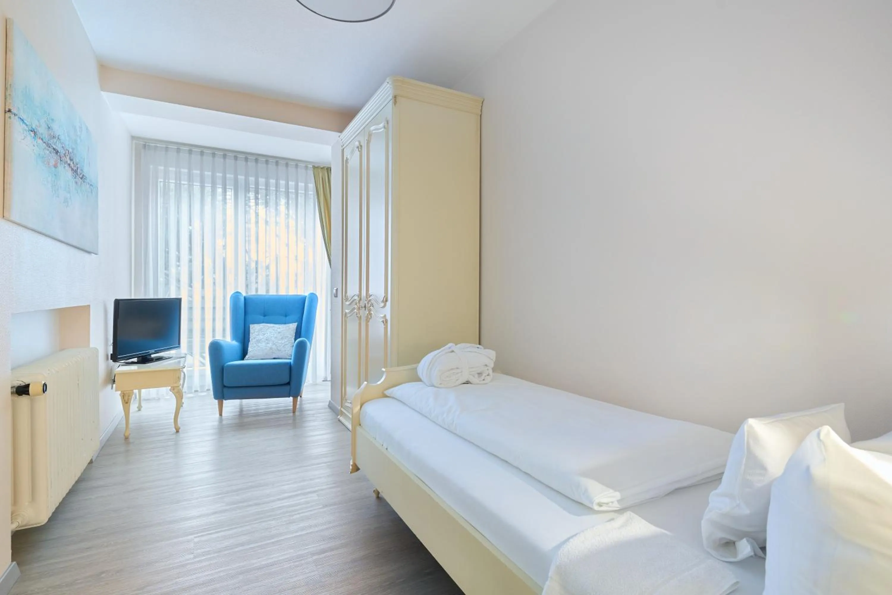 Living room, Bed in Hotel Ritter Badenweiler