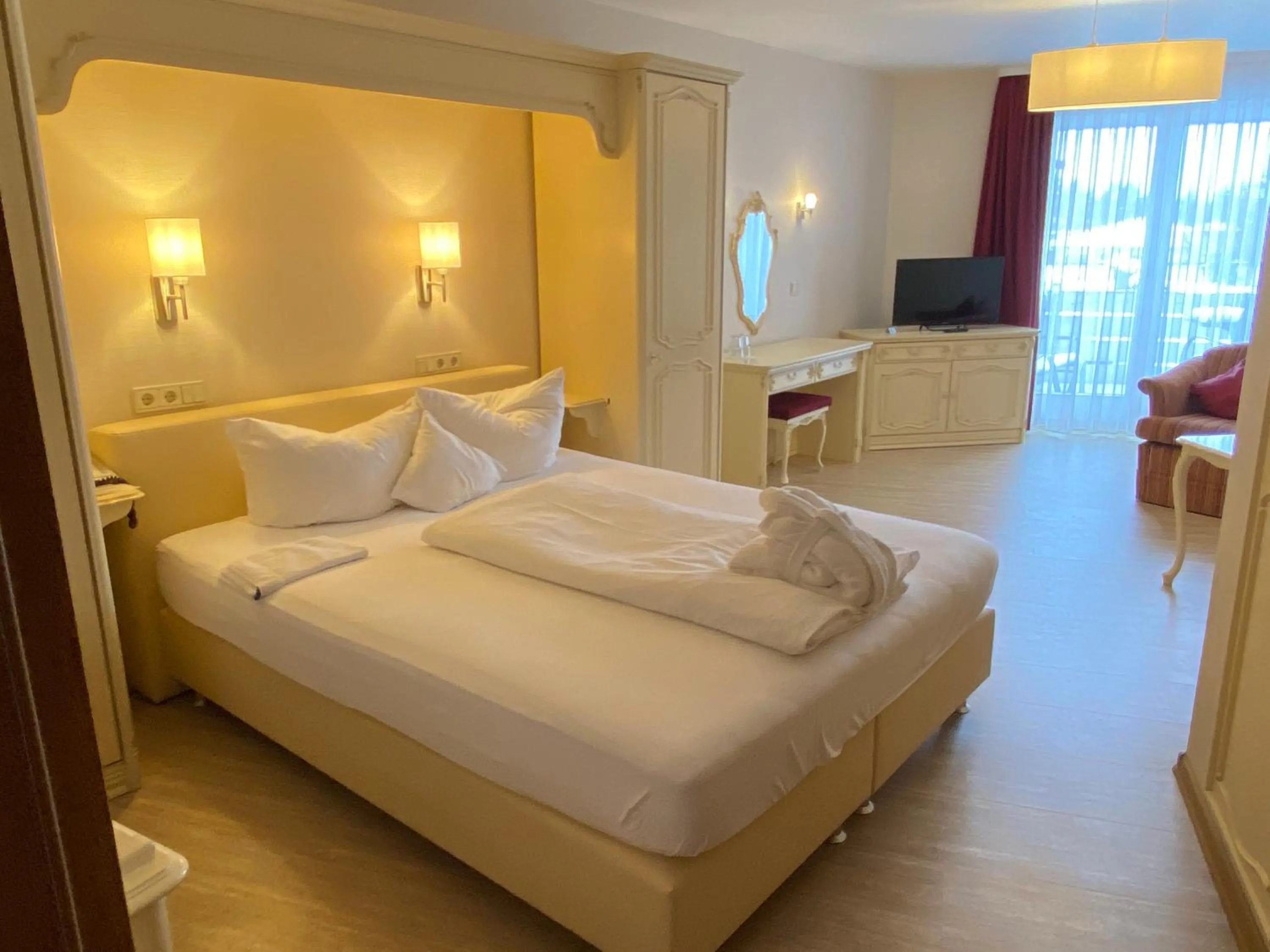 TV and multimedia, Bed in Hotel Ritter Badenweiler