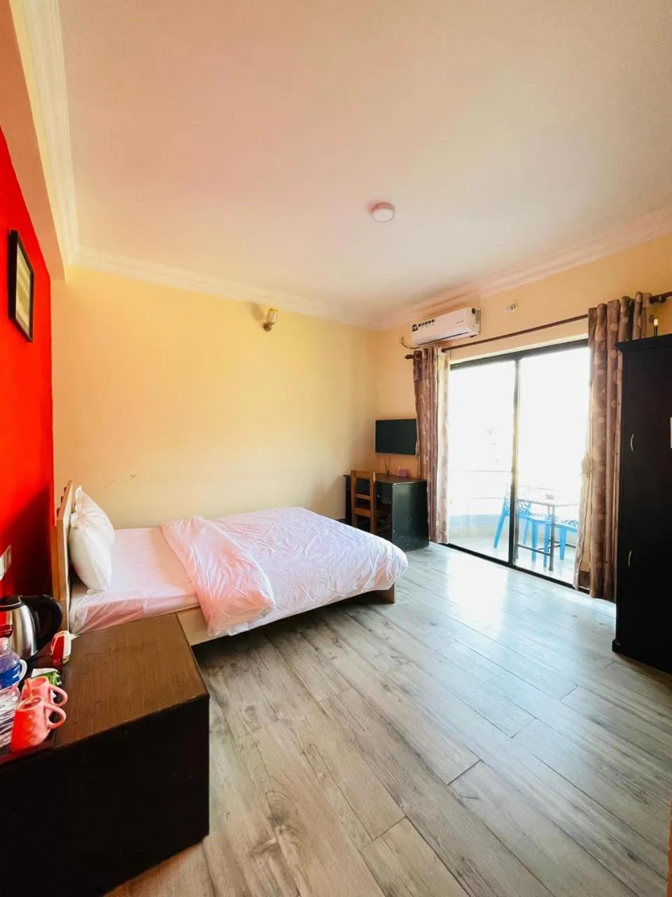 Bed in Gateway Himalaya Resort