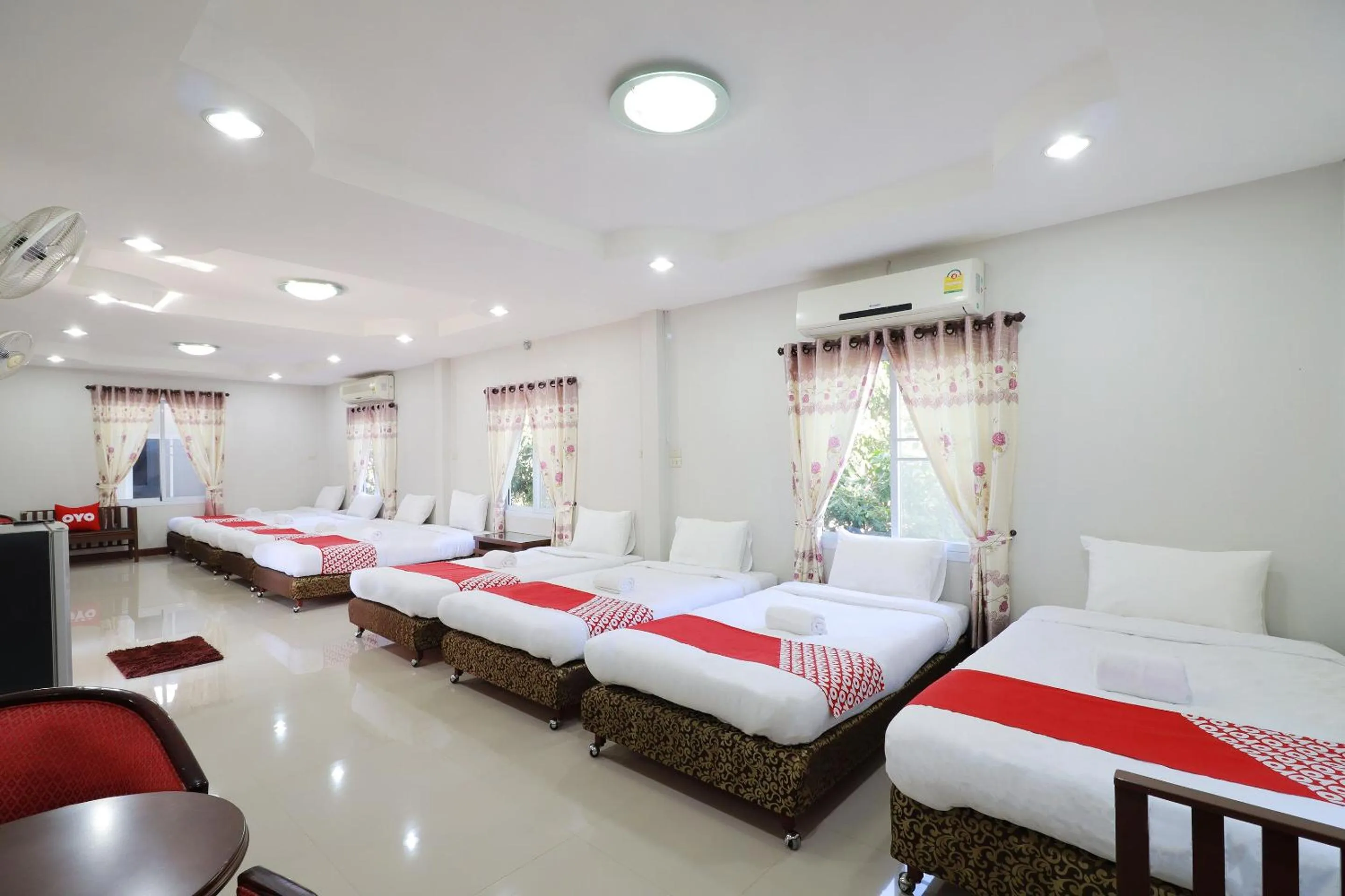 Bedroom, Bed in OYO 553 Kongsup Resort