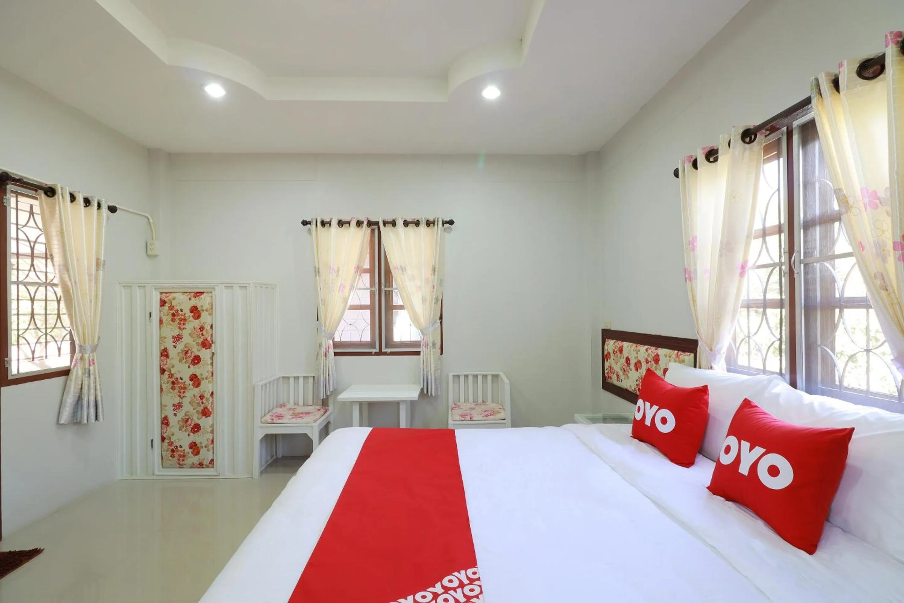 Bedroom, Bed in OYO 553 Kongsup Resort