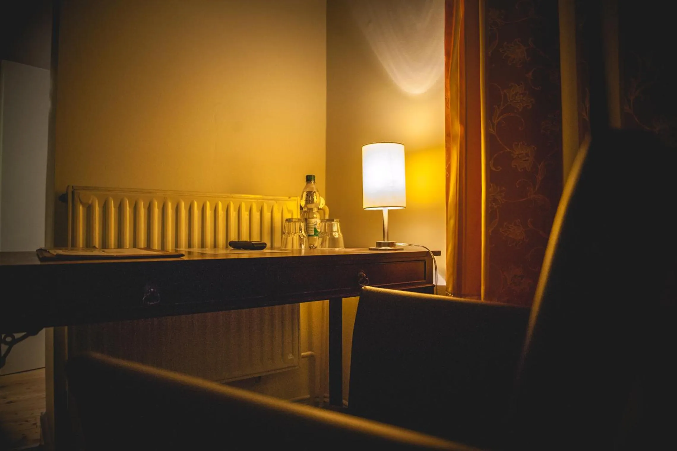 Seating area in Hotel Alexander