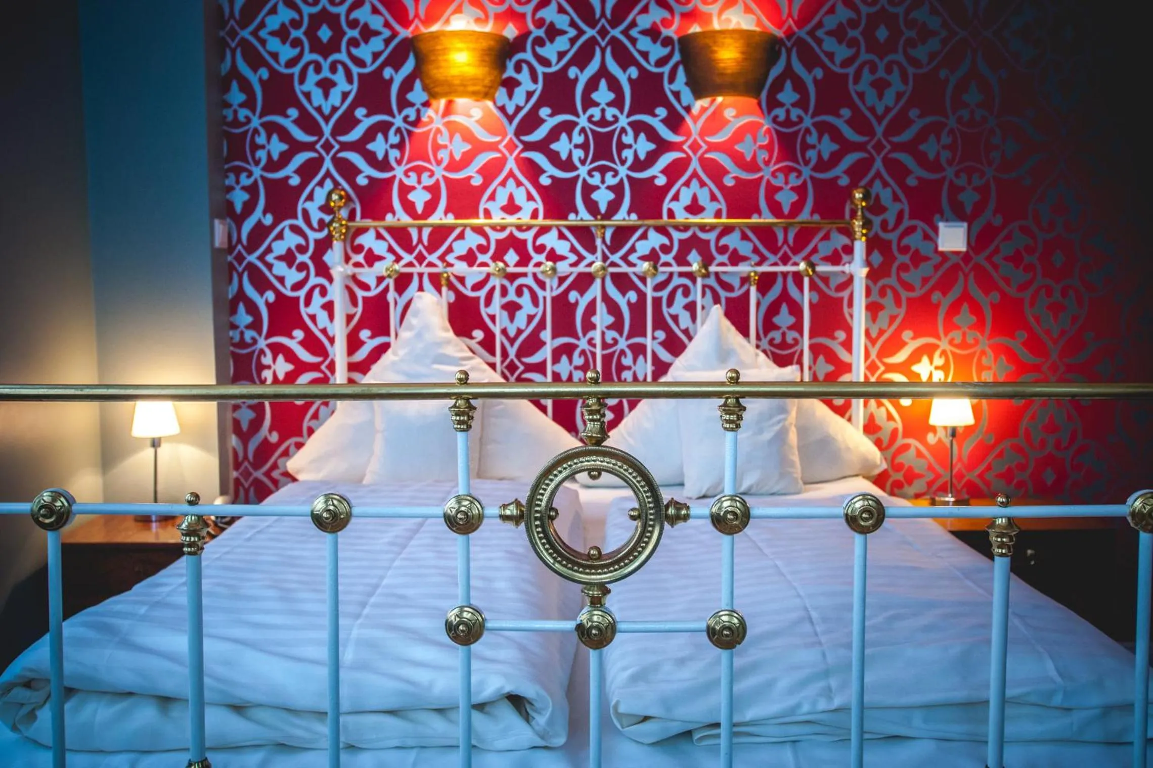 Bed in Hotel Alexander