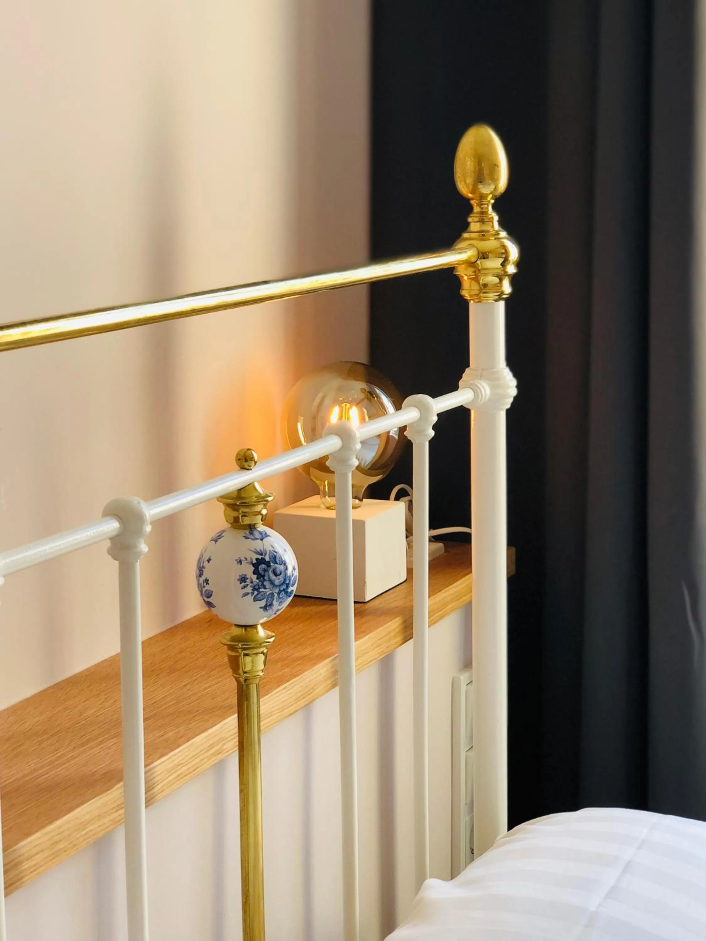 Decorative detail, Bed in Hotel Alexander