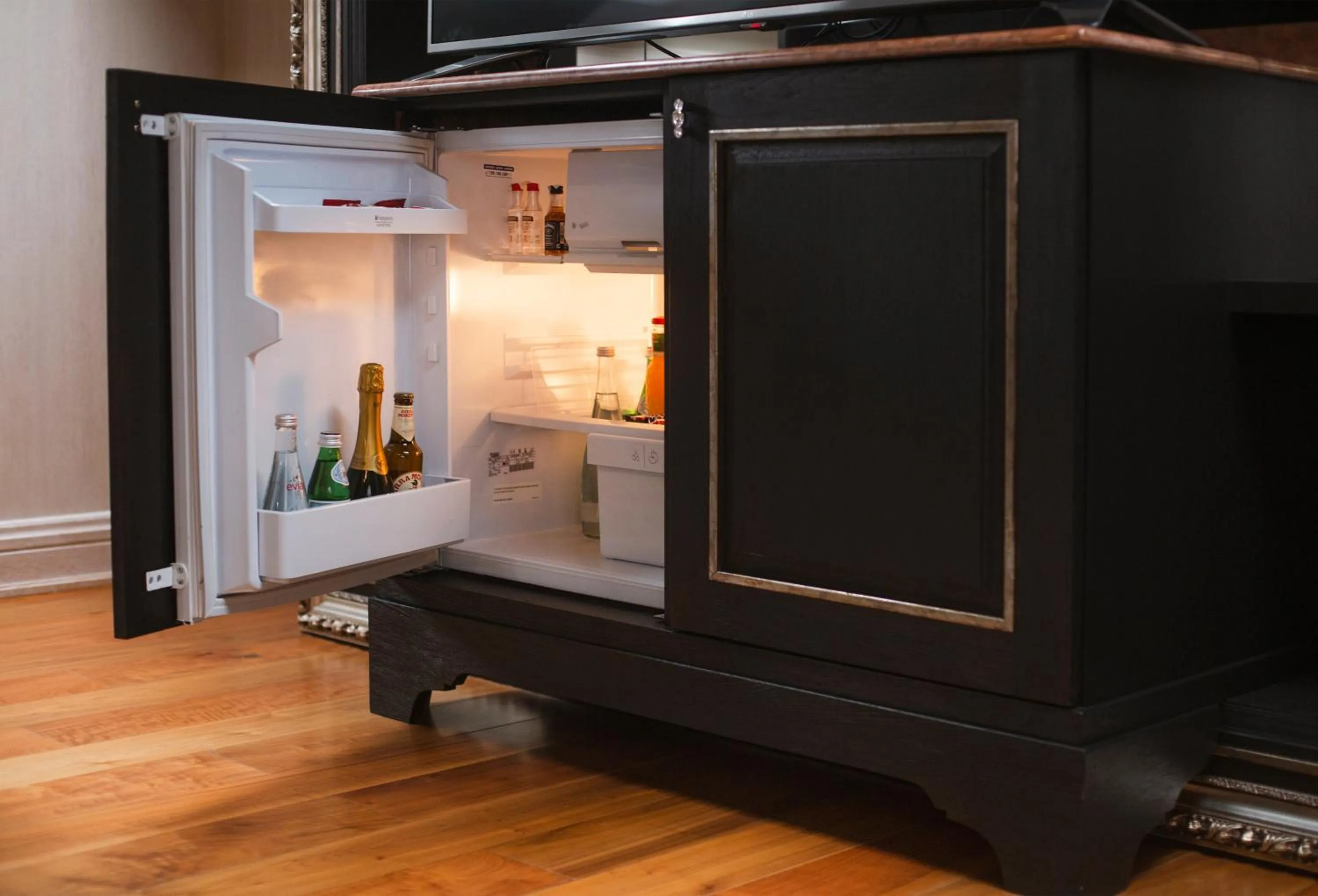 Drinks in Eclat Luxury Hotel