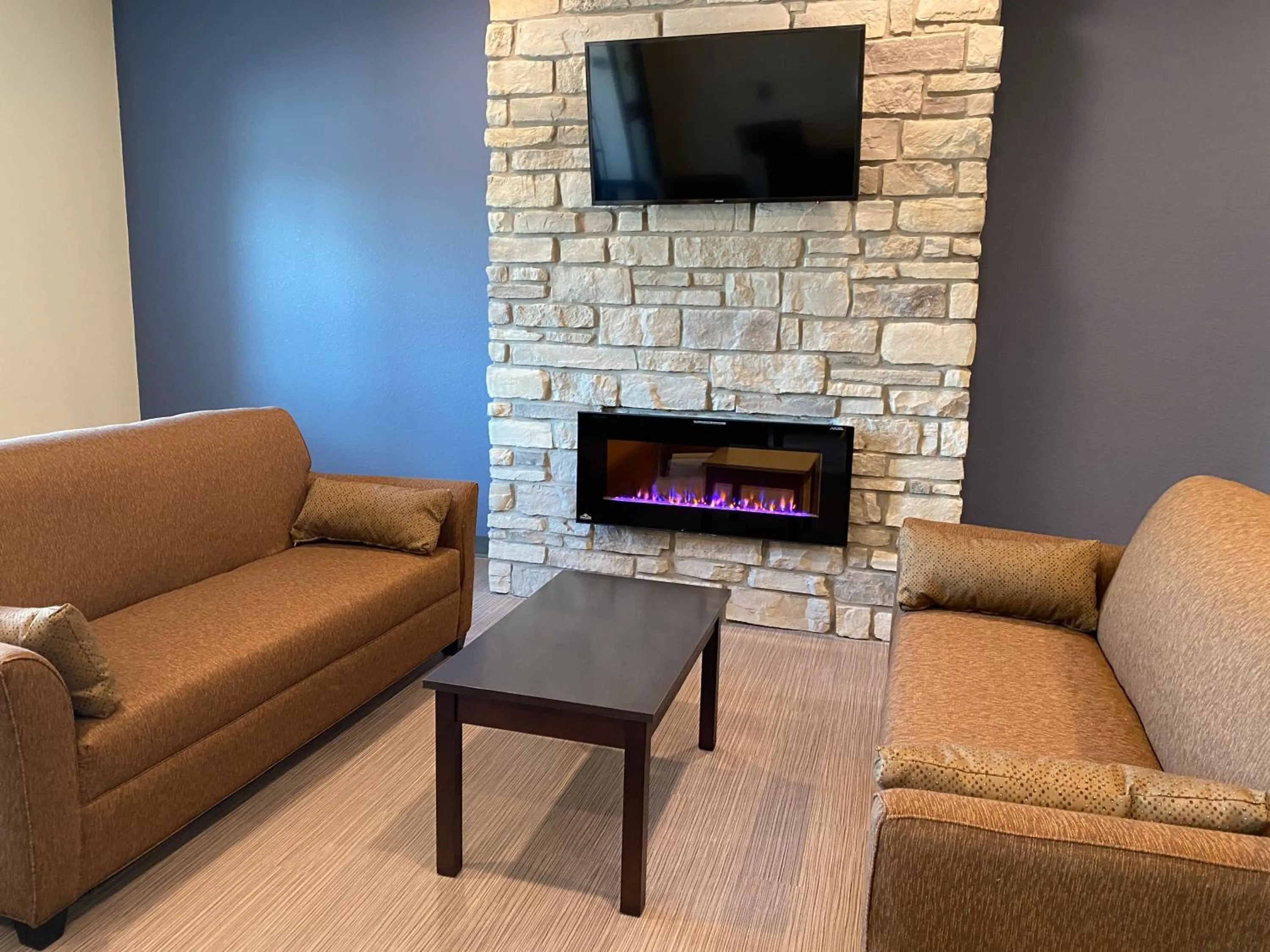 Lobby or reception in Cobblestone Inn & Suites - Forest City