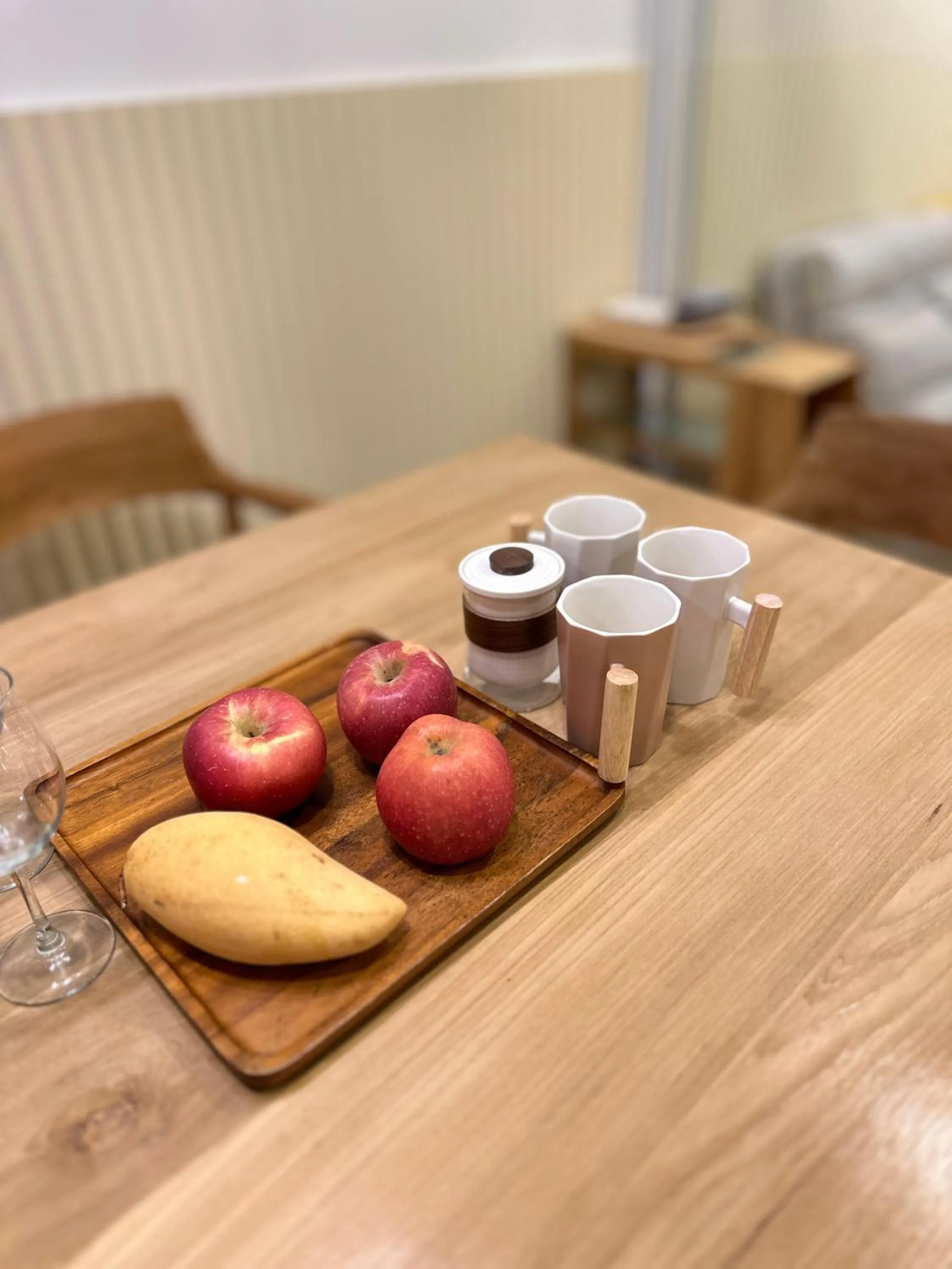 Dining area in PaperPlaneCNX @ Haiya - 3 Storey Flowery Loft