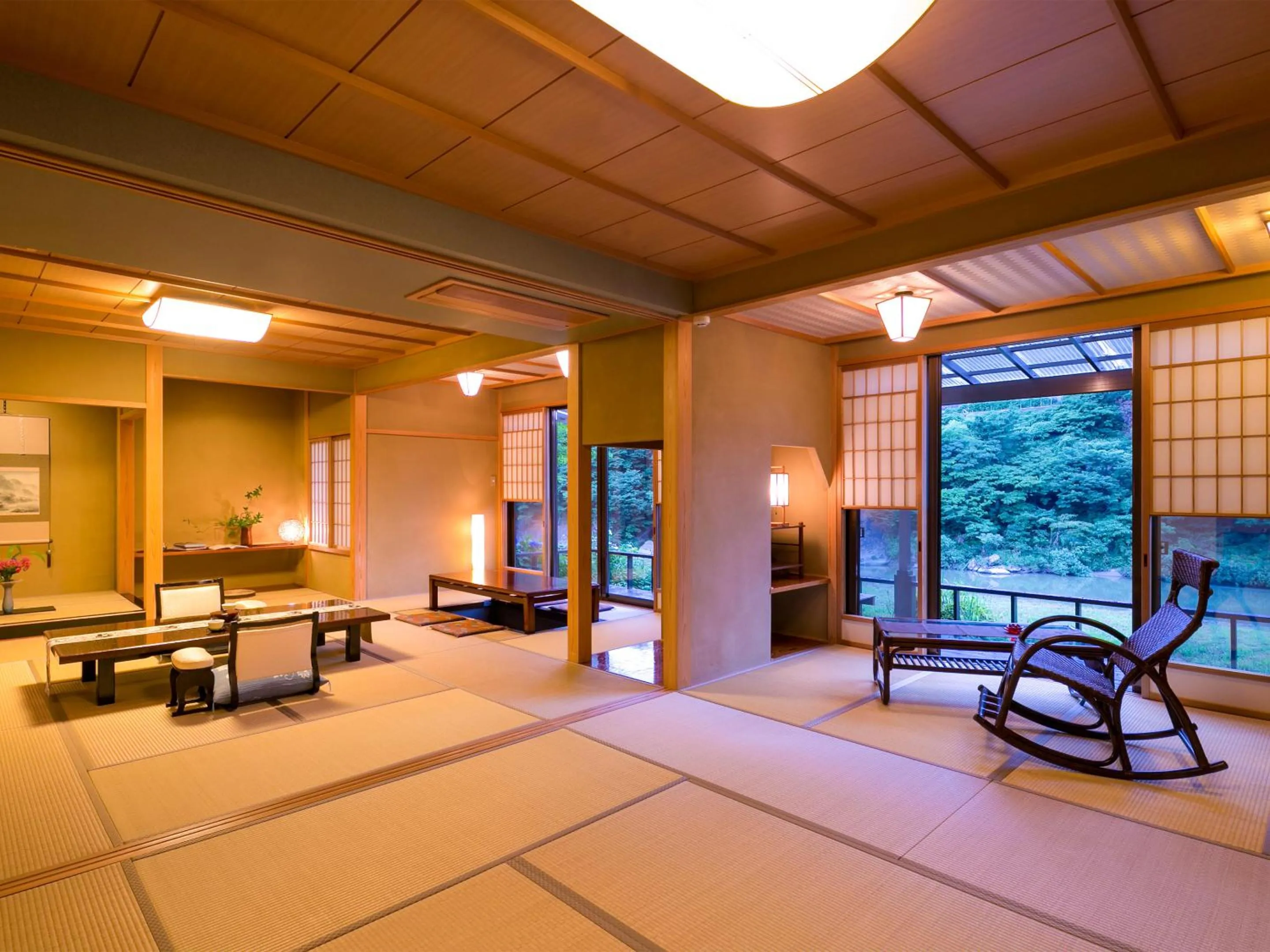 Photo of the whole room in Takanosukan