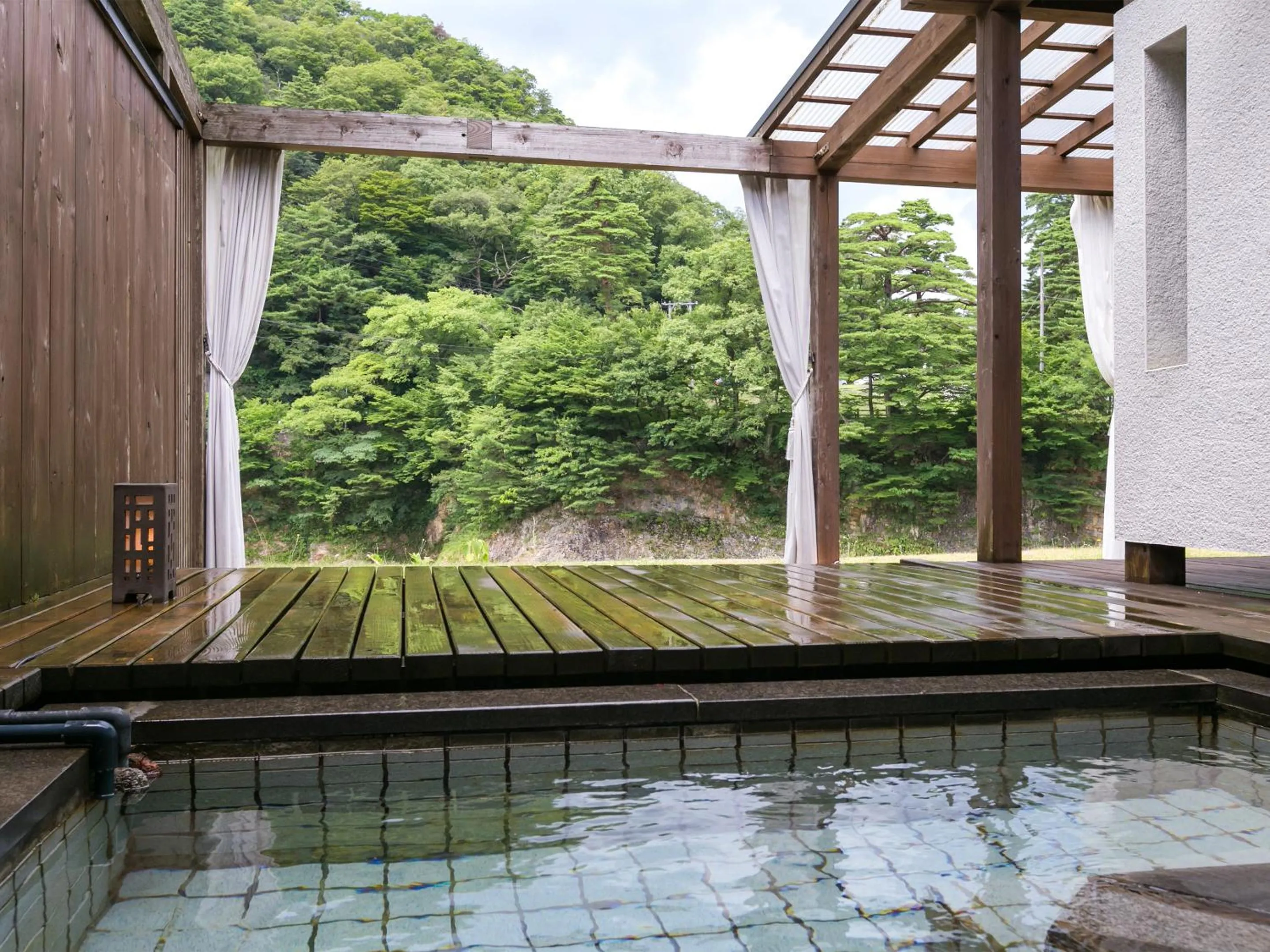 Hot Spring Bath in Takanosukan