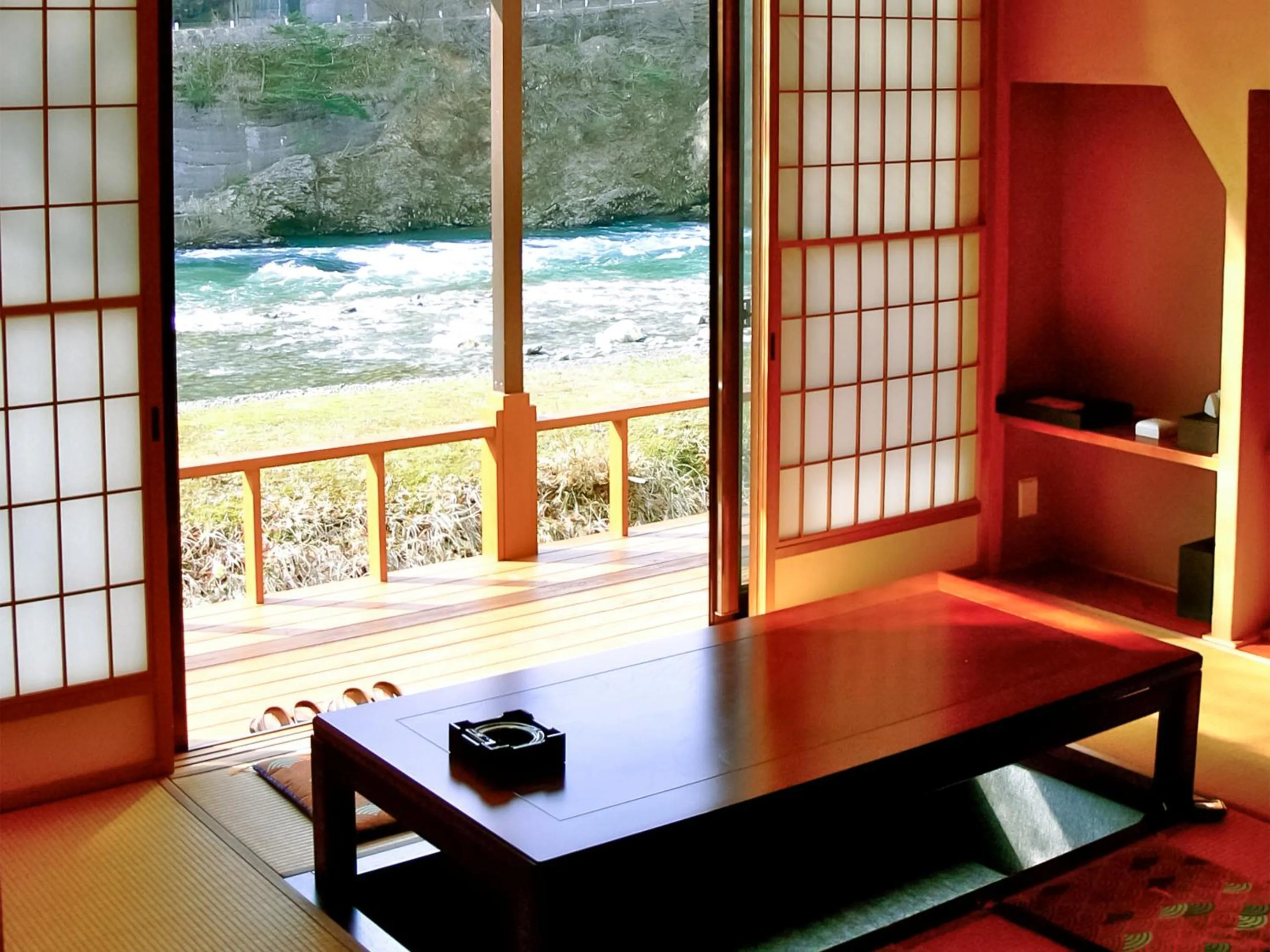 Photo of the whole room in Takanosukan