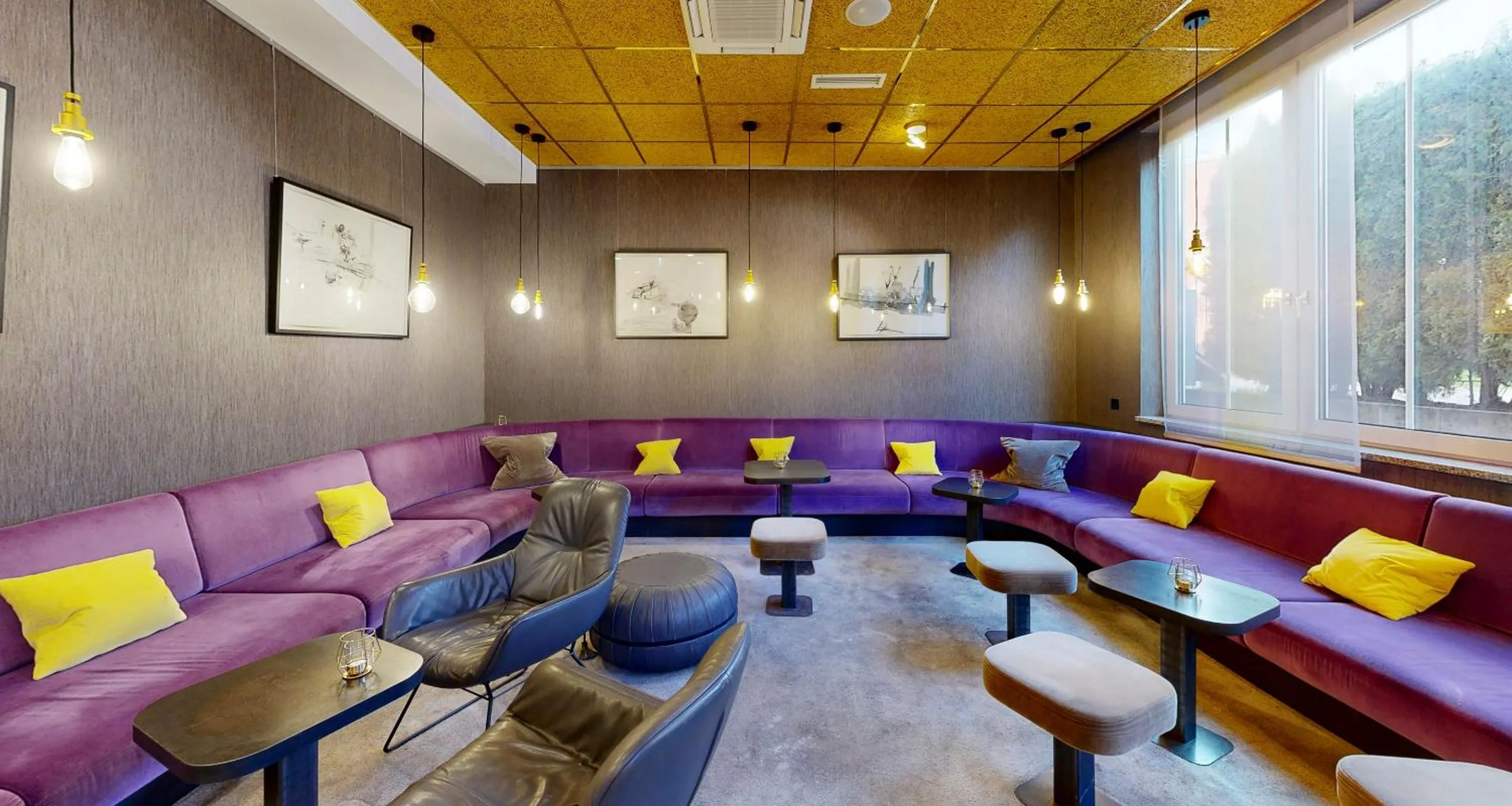 Seating area in PLAZA INN Regensburg