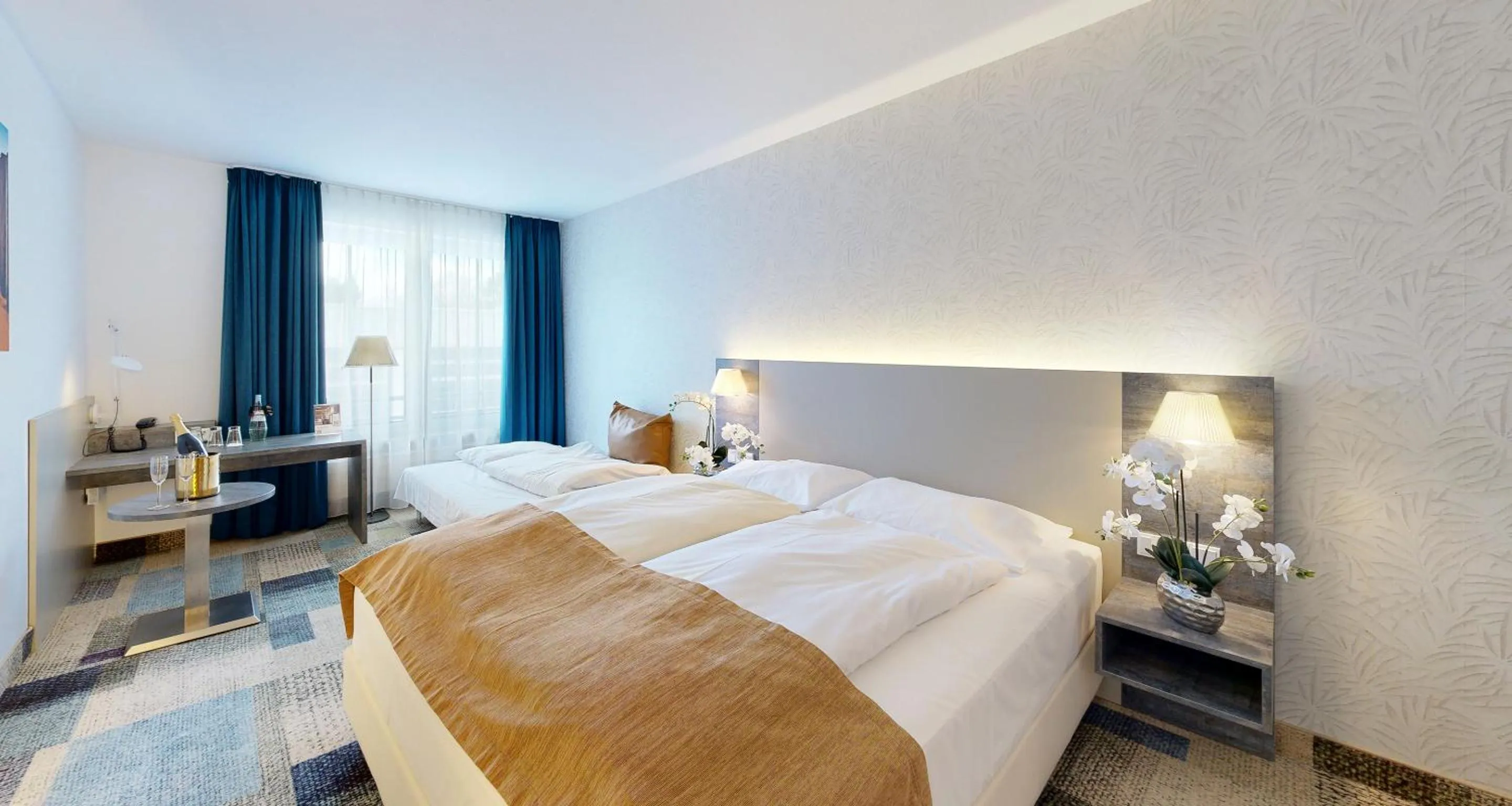 Bed in PLAZA INN Regensburg