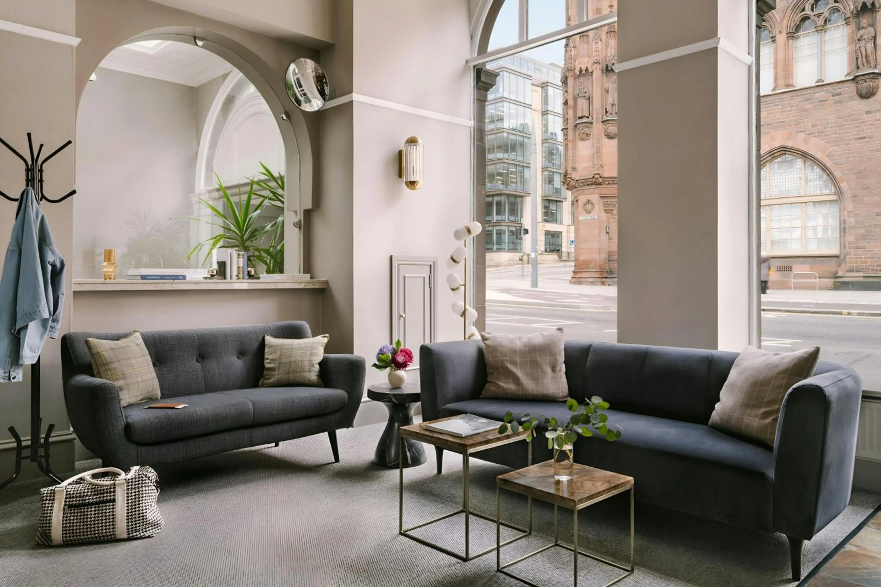 Lobby or reception in Sonder by Marriott Bonvoy Royal Garden Apartments New Town