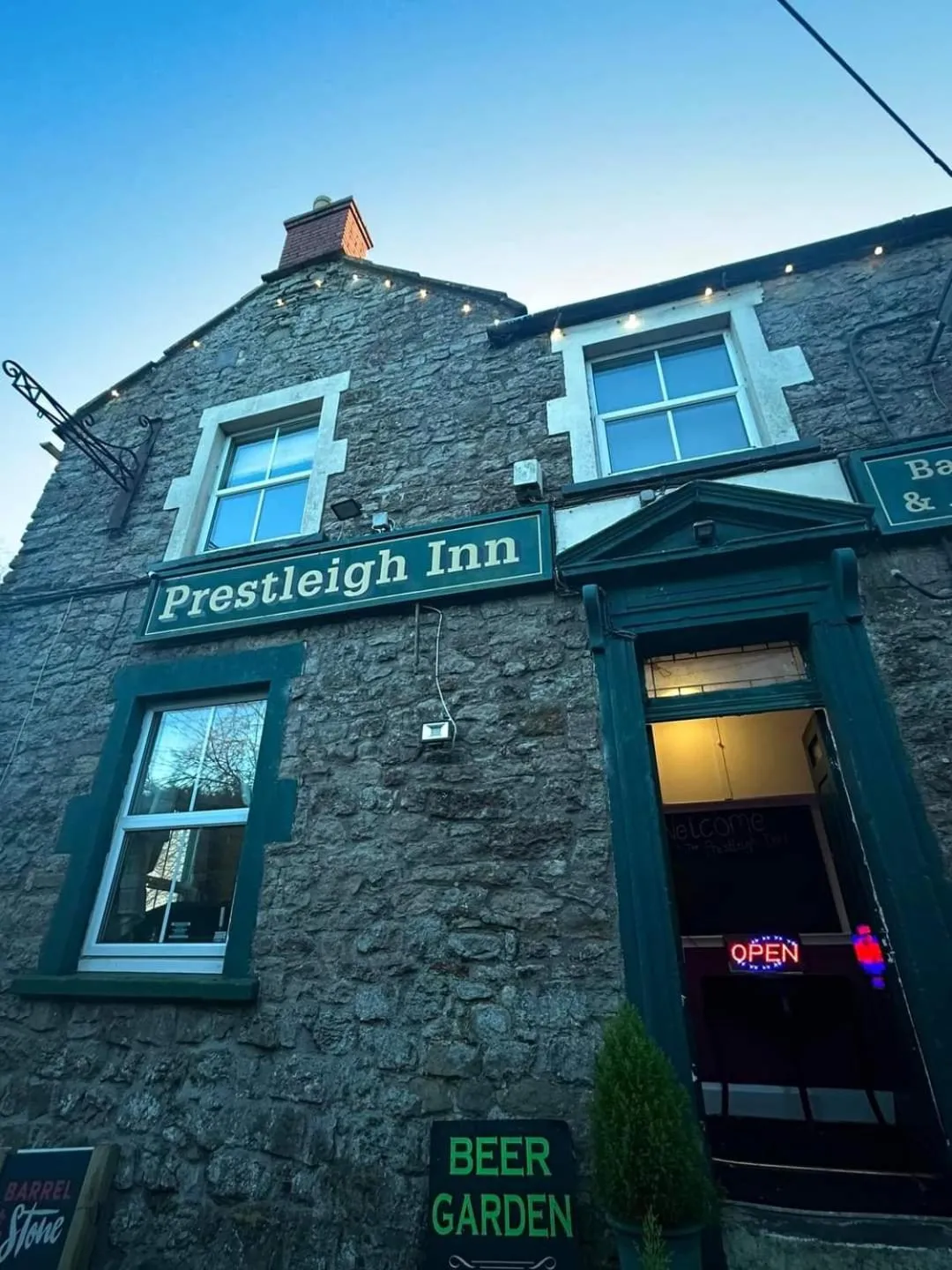 Property building in Prestleigh inn