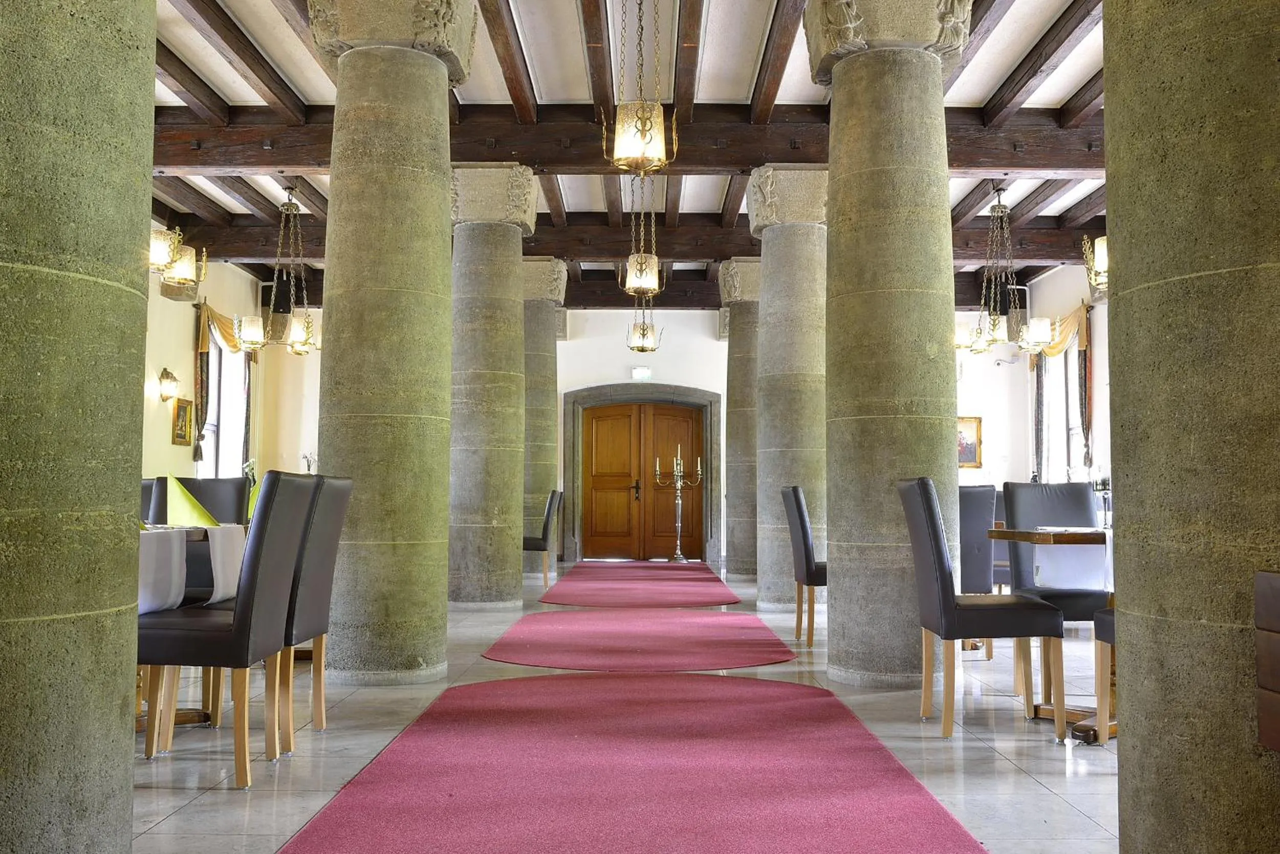 Restaurant/places to eat in Land- und Golfhotel Alte Fliegerschule