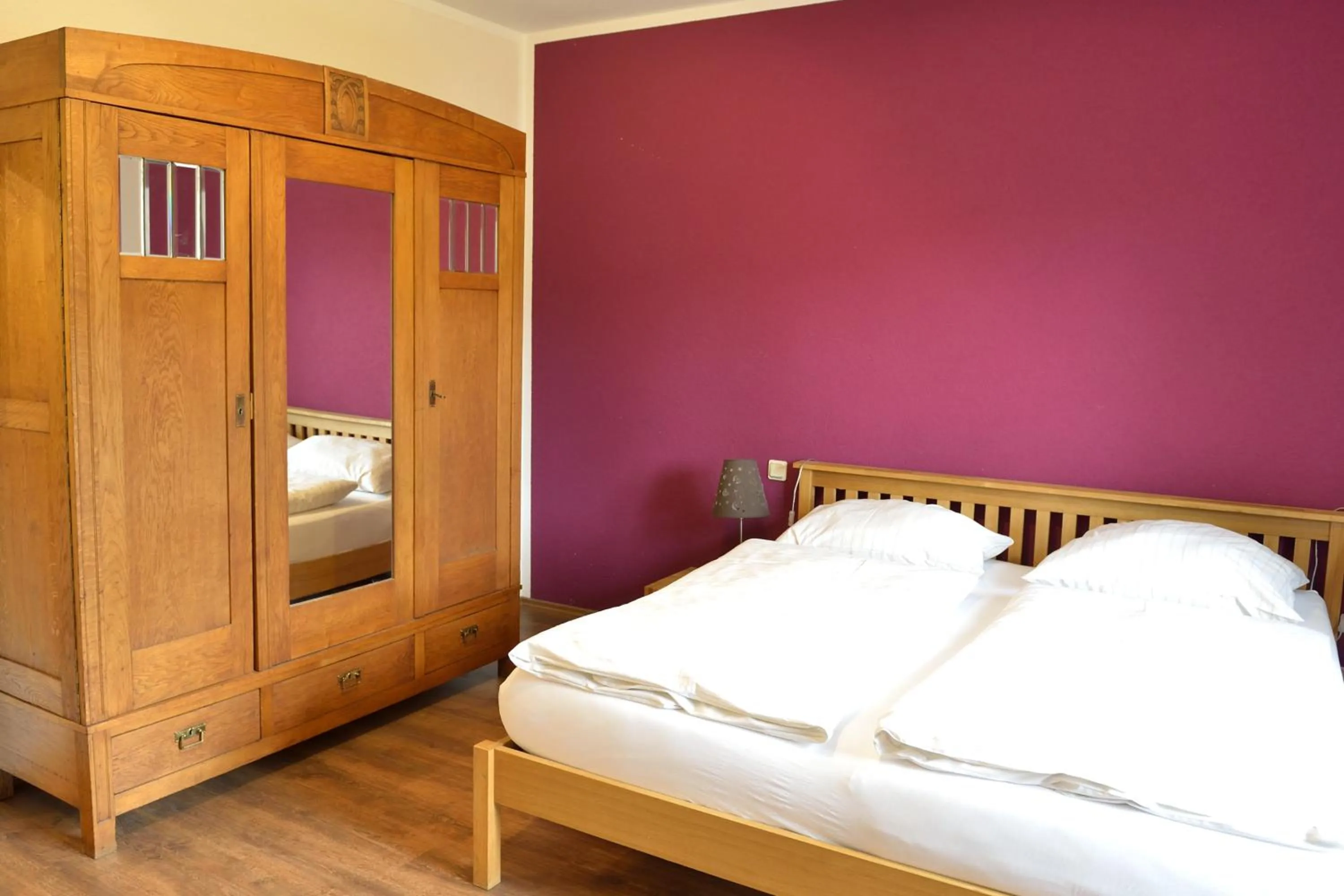 Bedroom, Bed in Land- und Golfhotel Alte Fliegerschule
