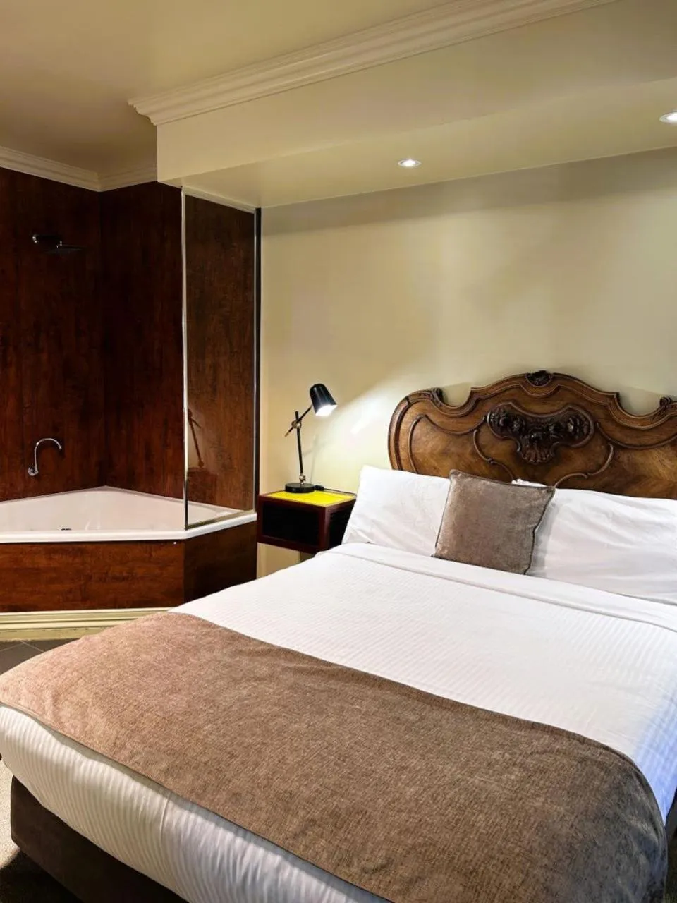 Bathroom, Bed in The Camperdown Mill