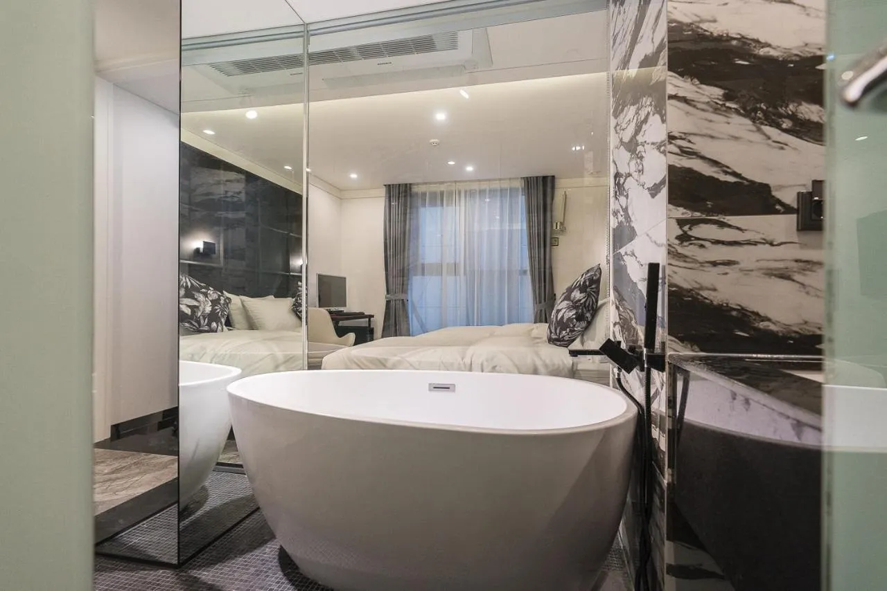 Bathroom in HOTEL THE MAY Jongno