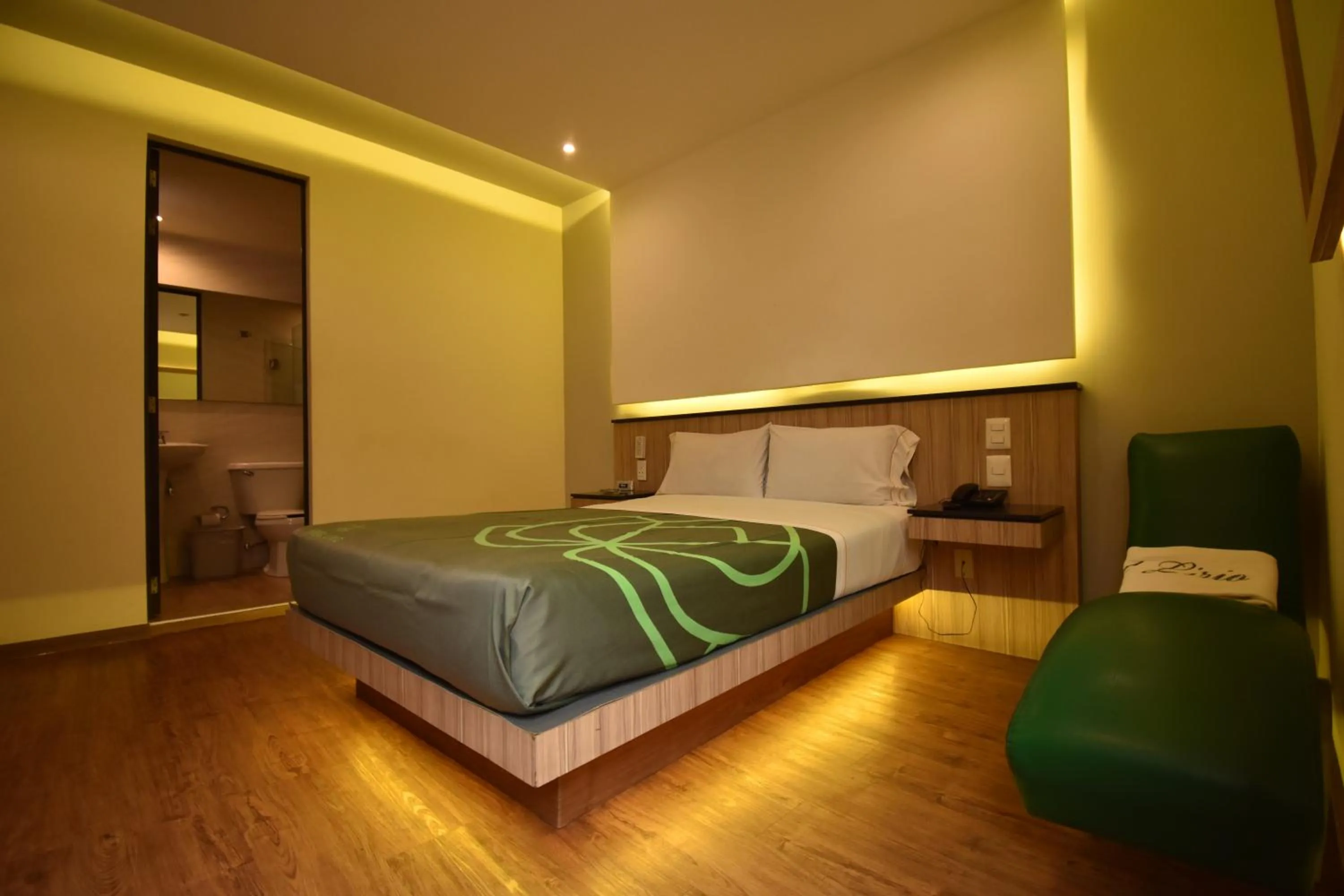 Photo of the whole room, Bed in Hotel Lirio - Adult Only