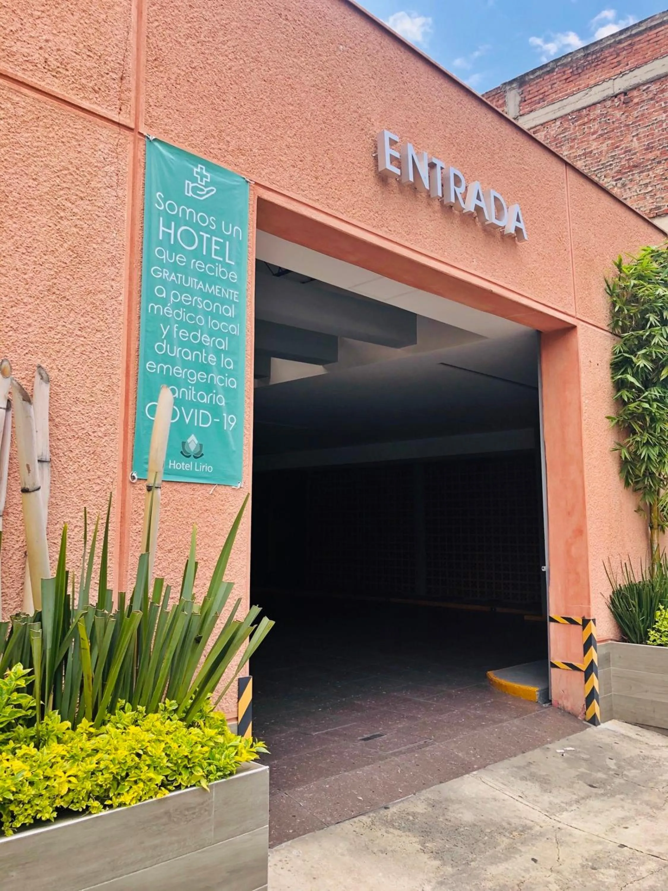 Facade/entrance in Hotel Lirio - Adult Only