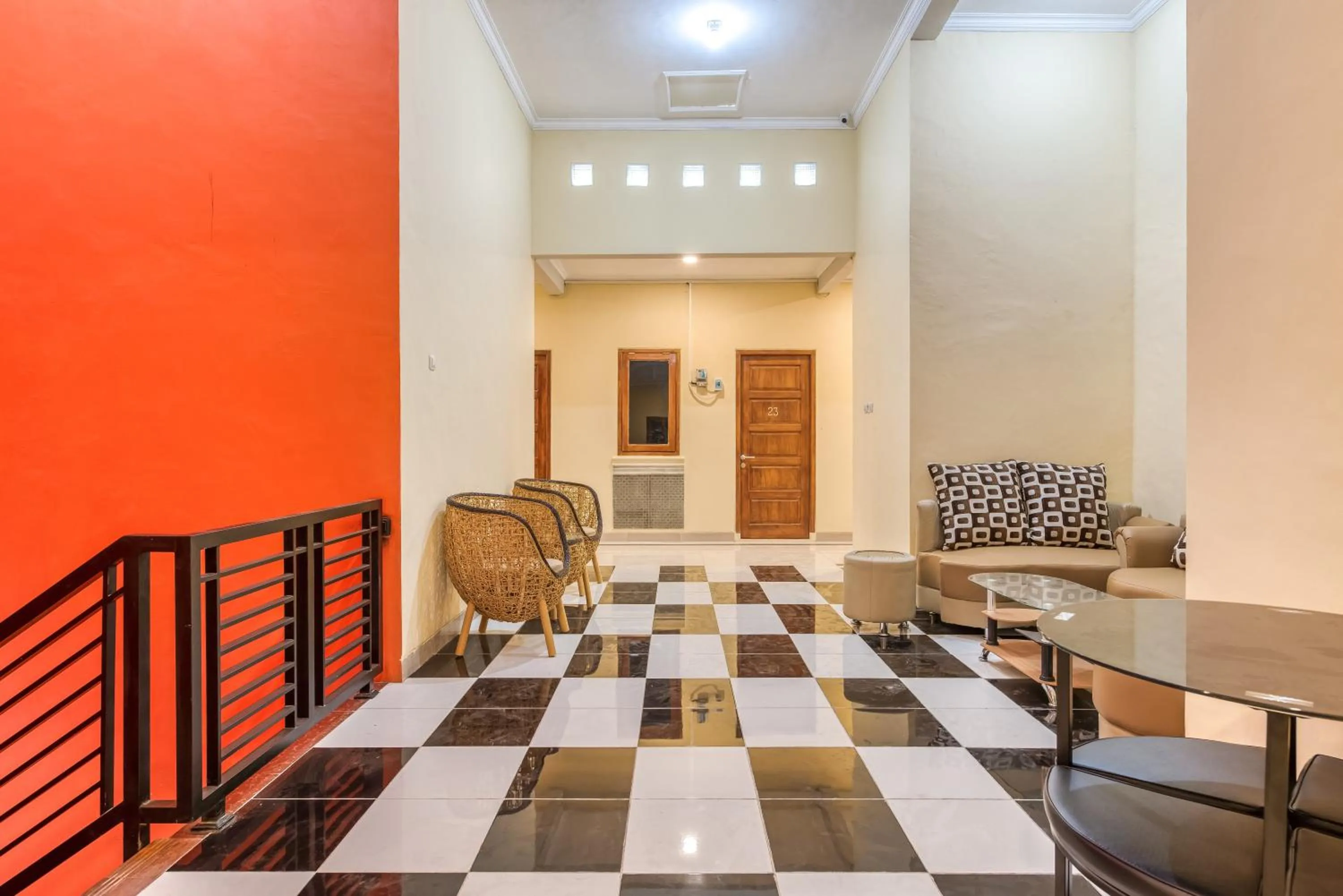 RedDoorz Syariah @ Kertomenanggal Surabaya