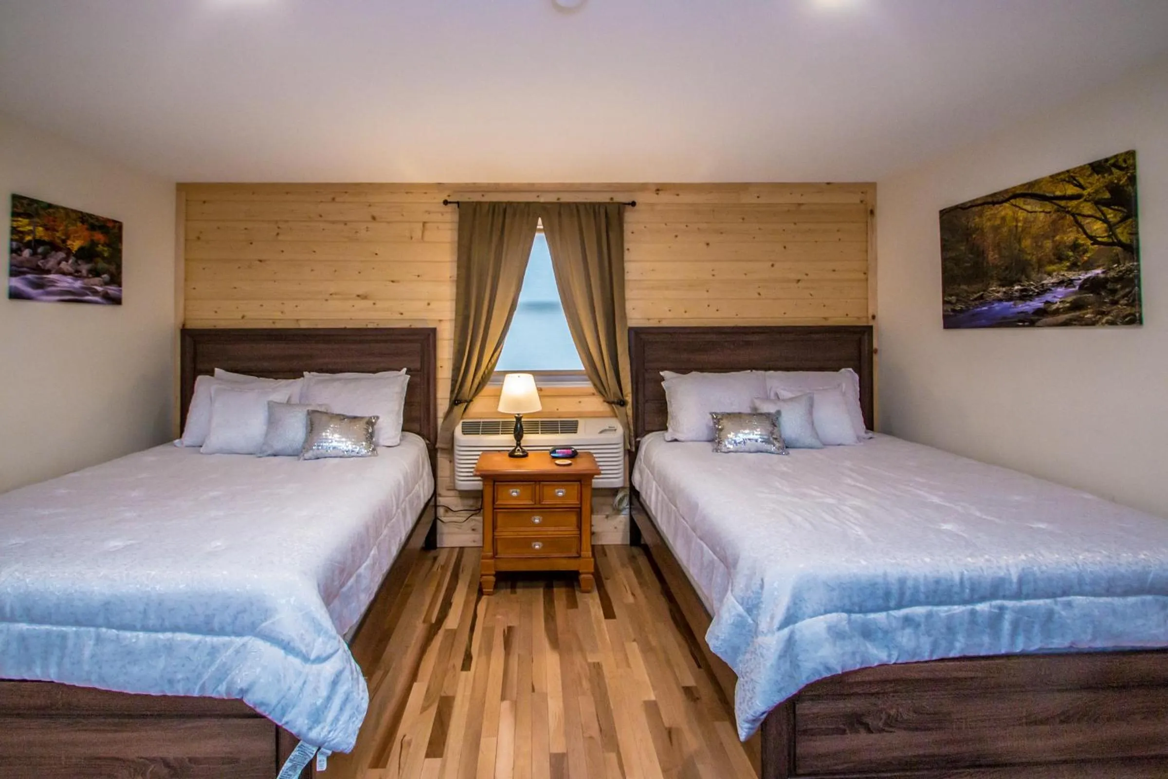 Bedroom, Bed in Presidential Mountain Resort