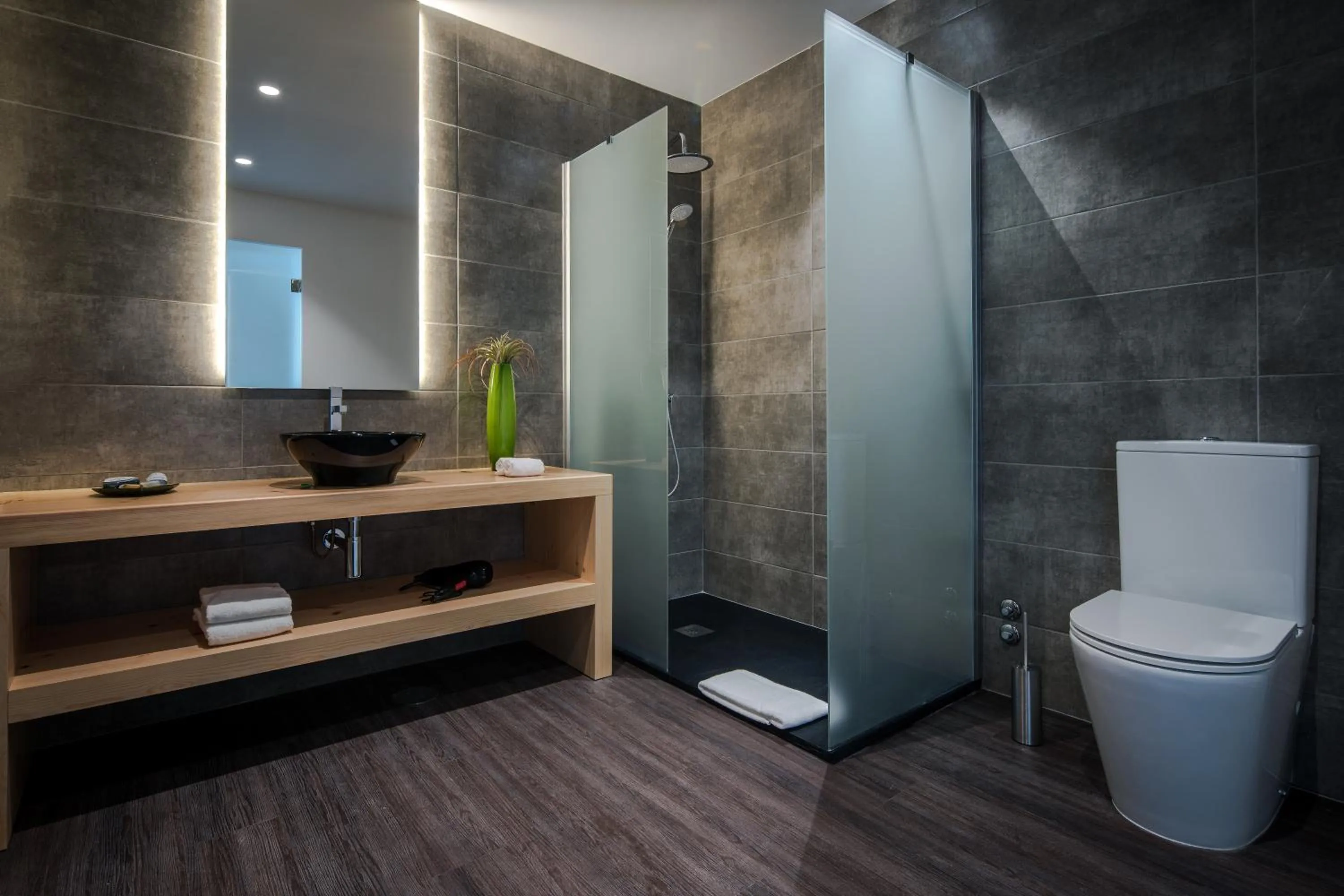 Toilet in Senhora da Rosa, Tradition & Nature Hotel