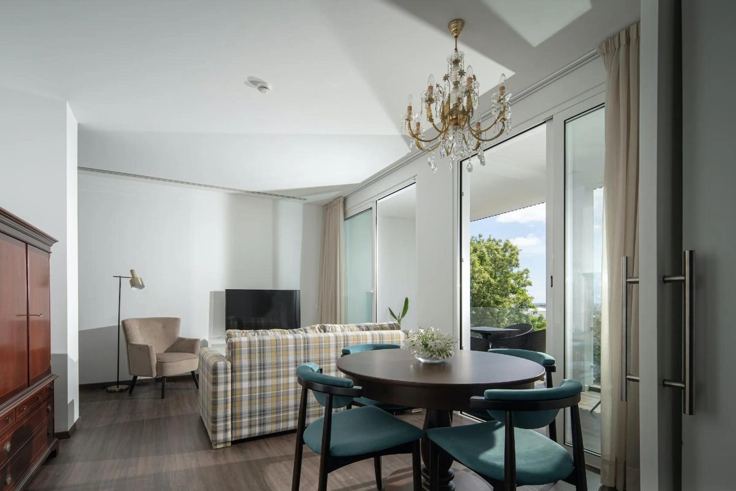 TV and multimedia in Senhora da Rosa, Tradition & Nature Hotel