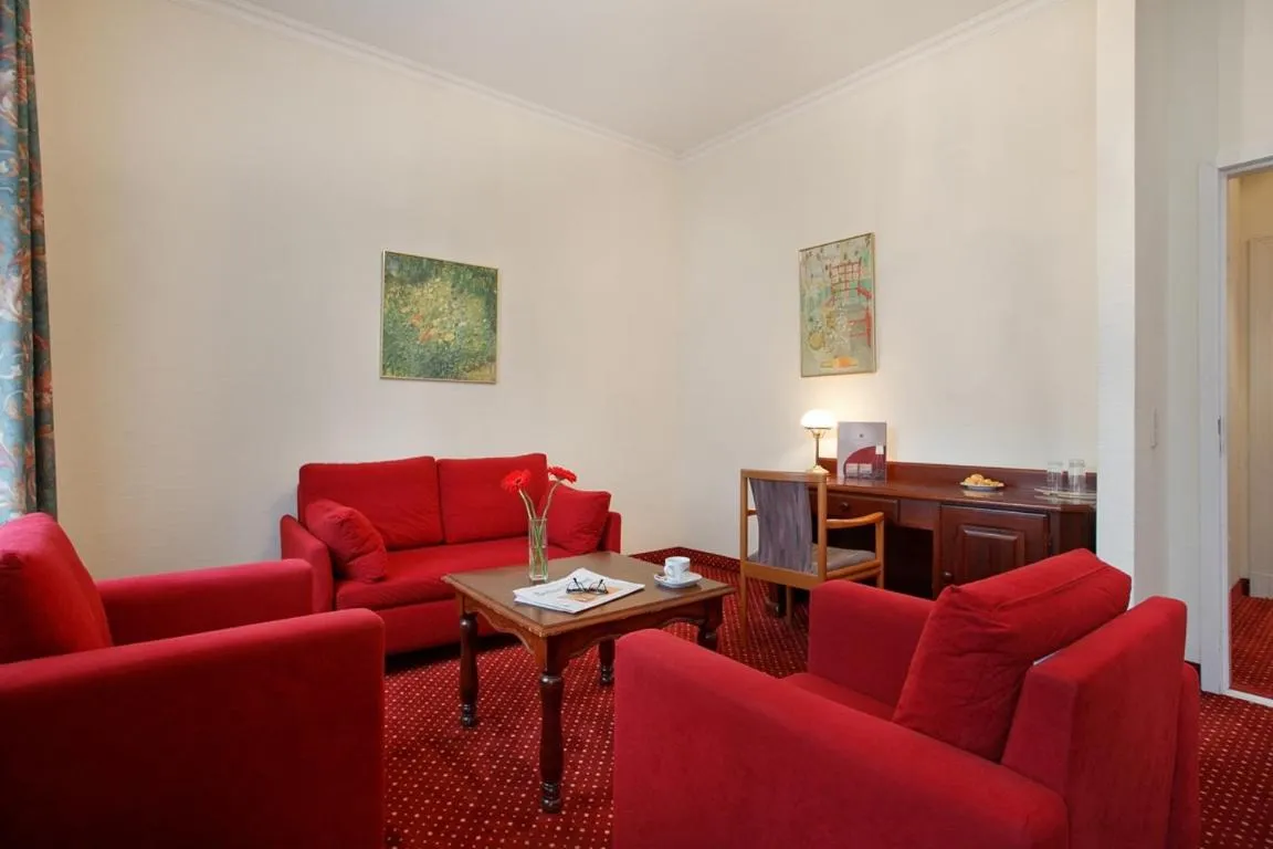 Seating area in acom Hotel Berlin Kurfürstendamm