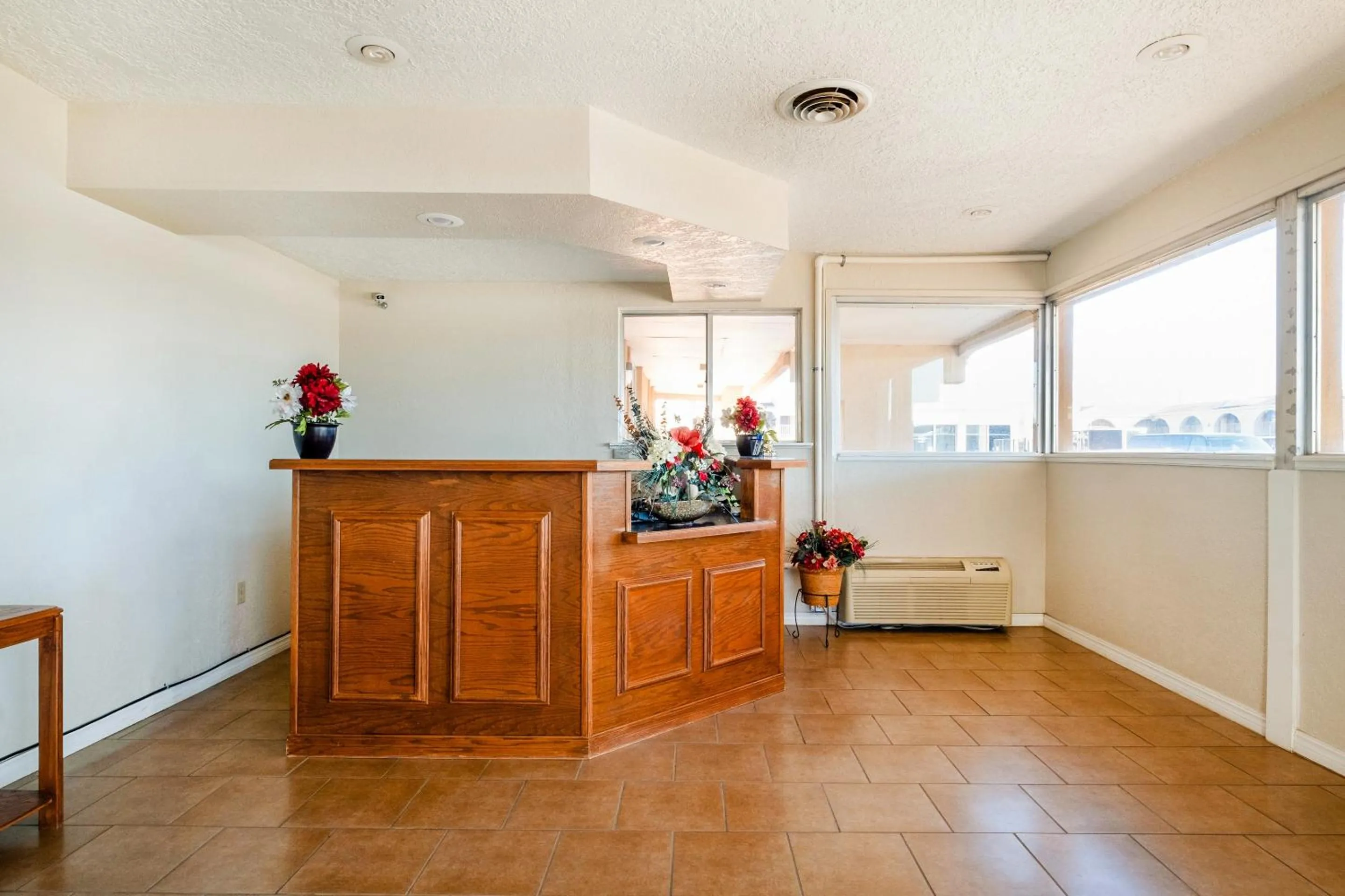 Lobby or reception in OYO Hotel Elk City OK Route 66