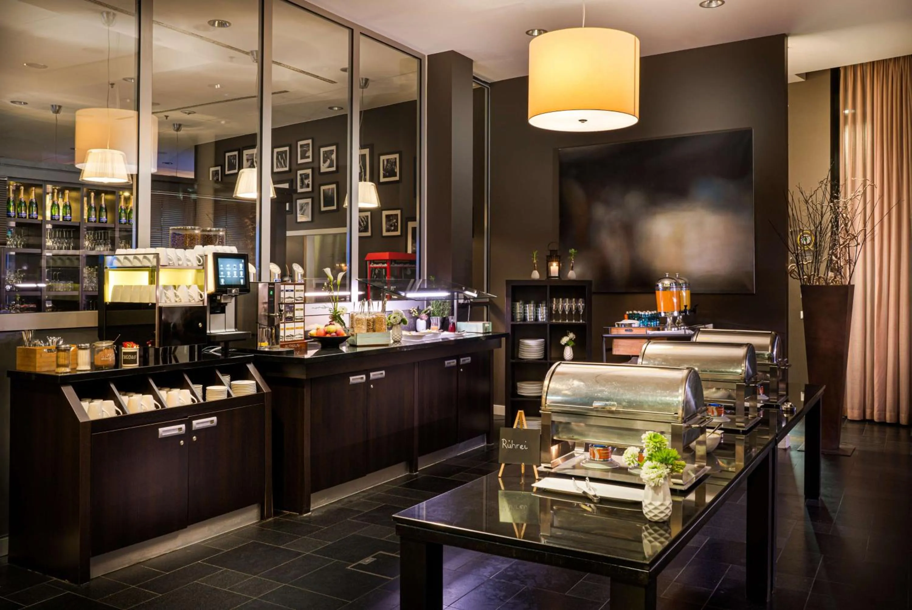 Breakfast in Rilano 24/7 Hotel München