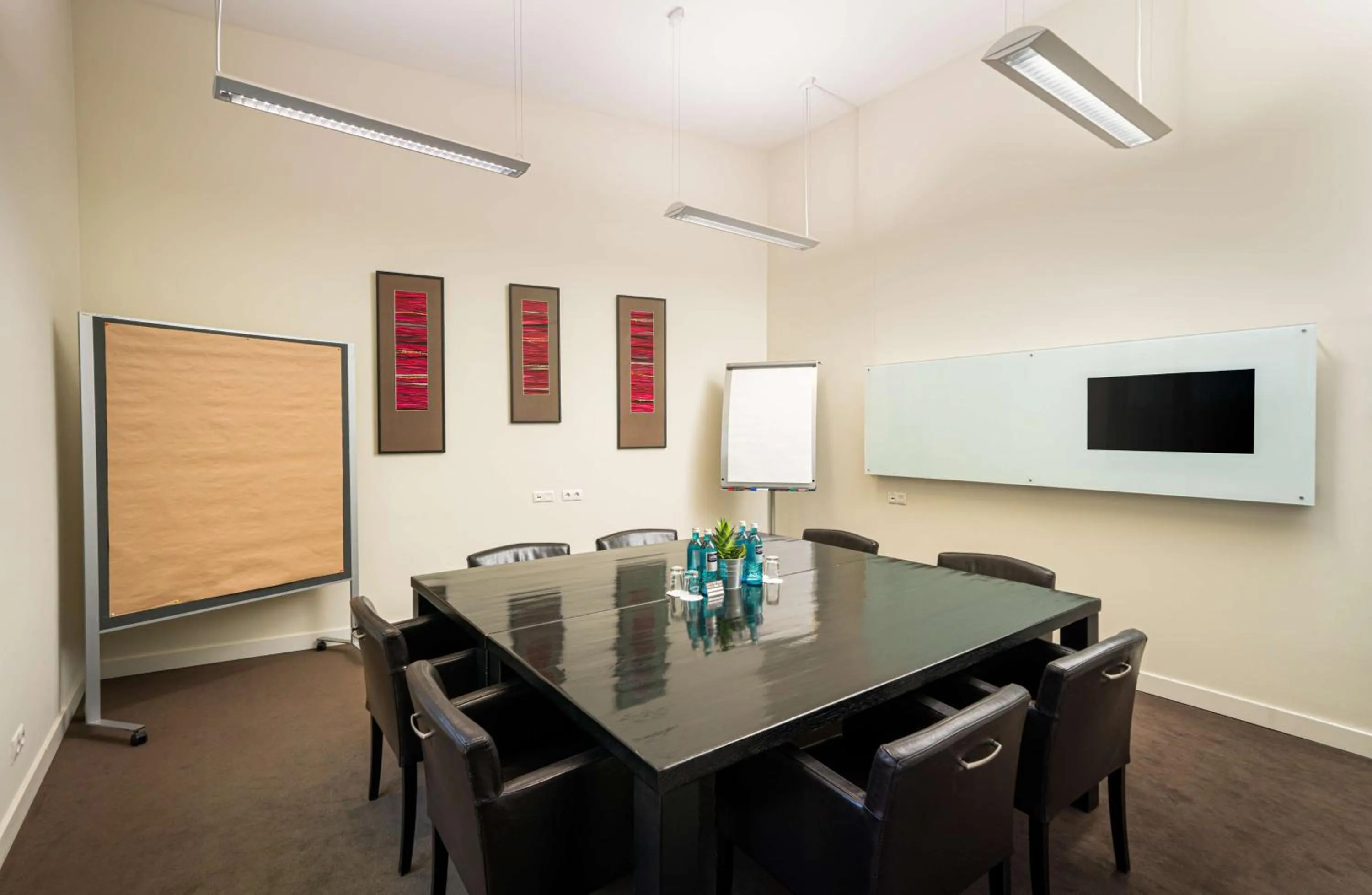 Meeting/conference room in Rilano 24/7 Hotel München