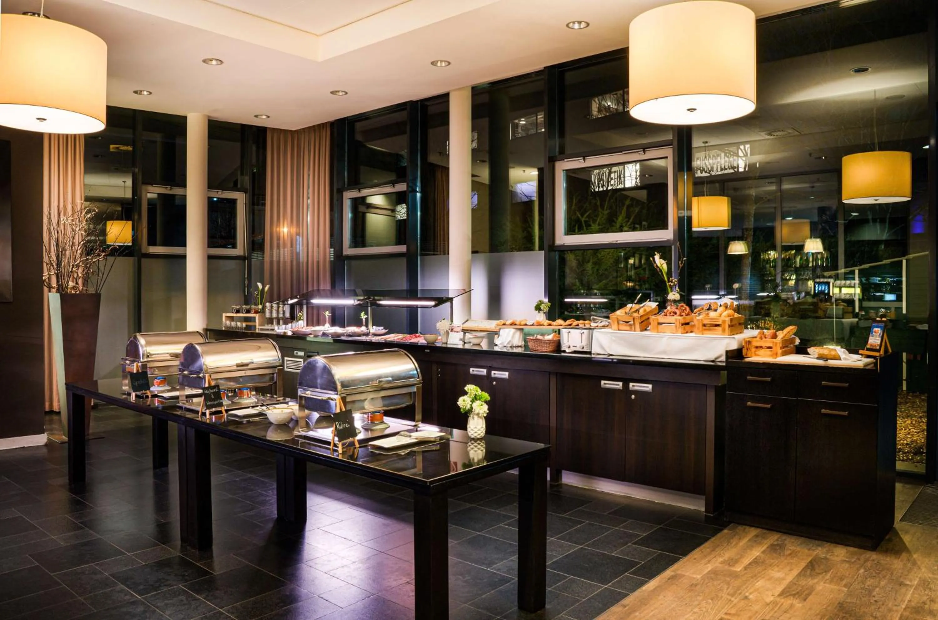 Breakfast in Rilano 24/7 Hotel München