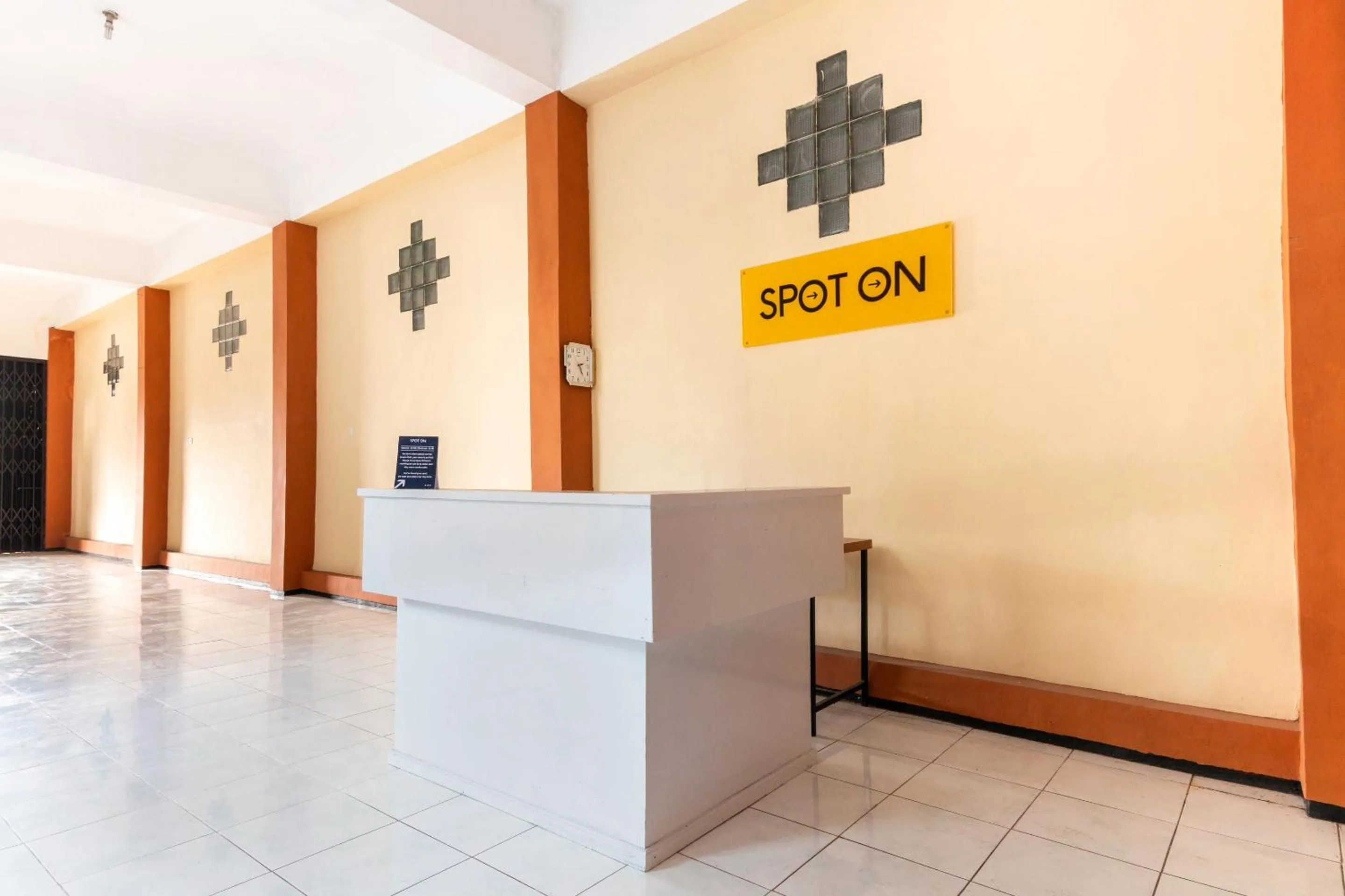 Lobby or reception in Hotel O Safira Family Residence Syariah