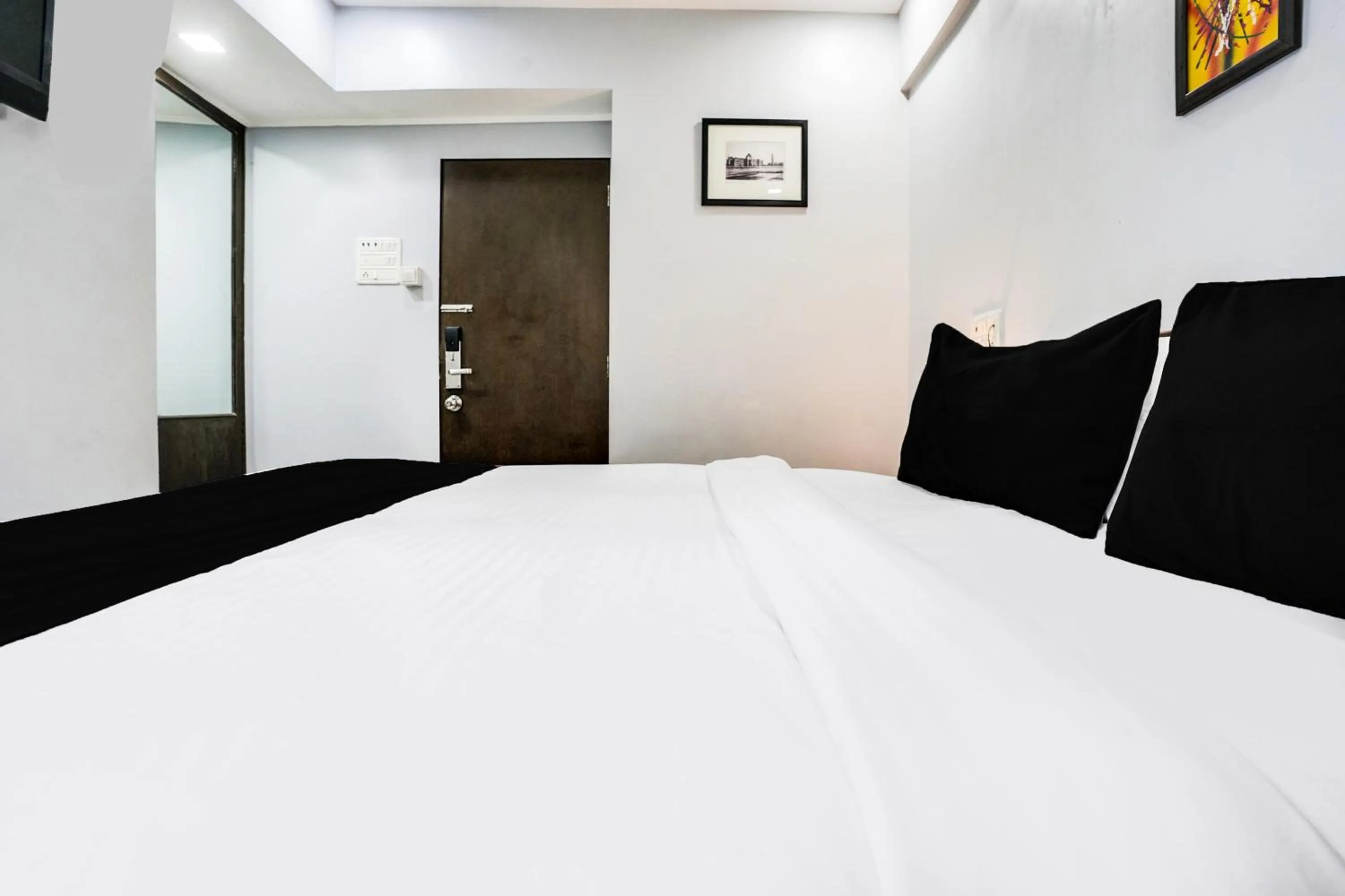 Bedroom, Bed in Super Collection O Andheri Near Mumbai Airport Formerly We Stay