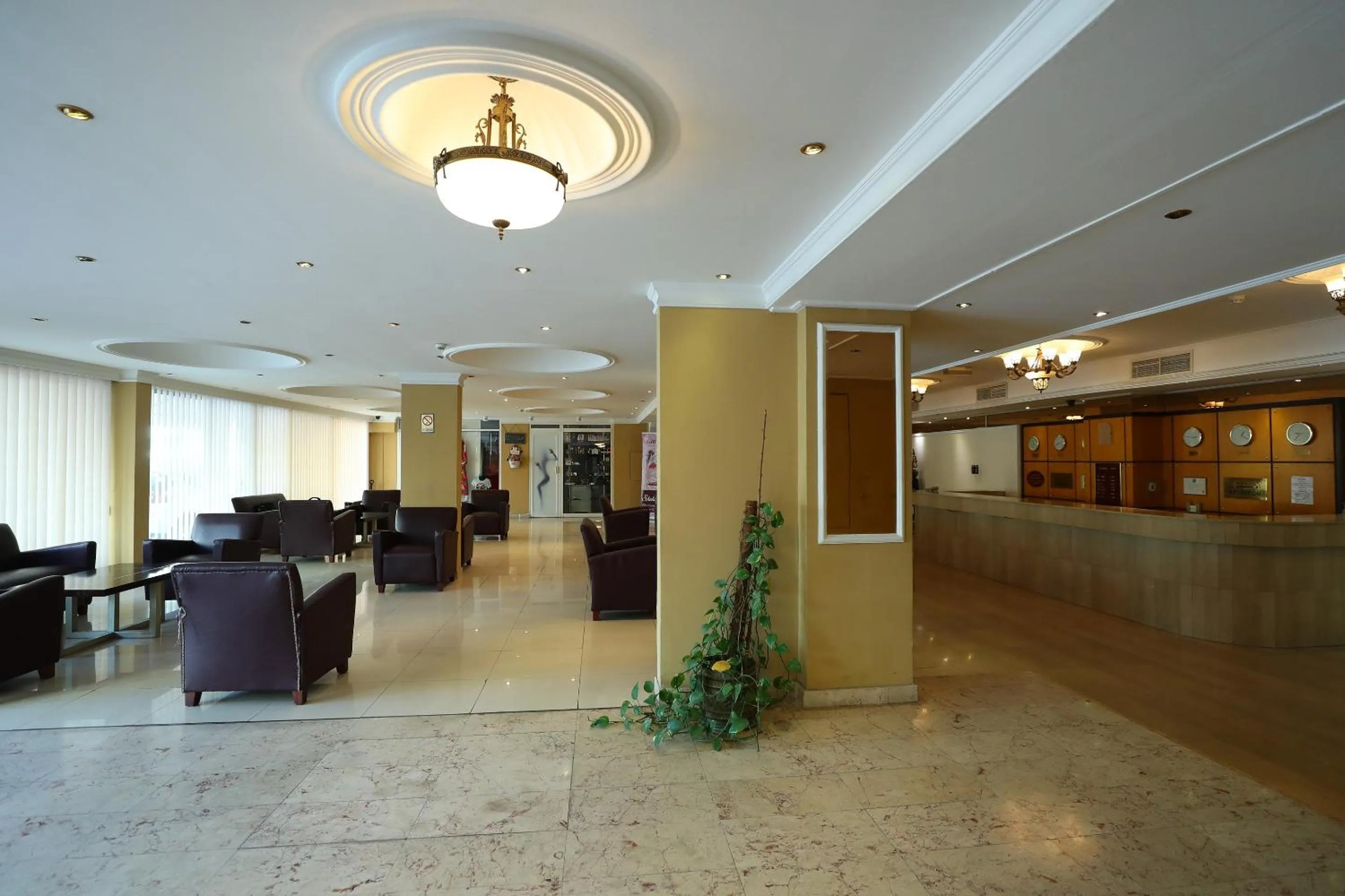 Lobby or reception in OYO 112 Semiramis Hotel