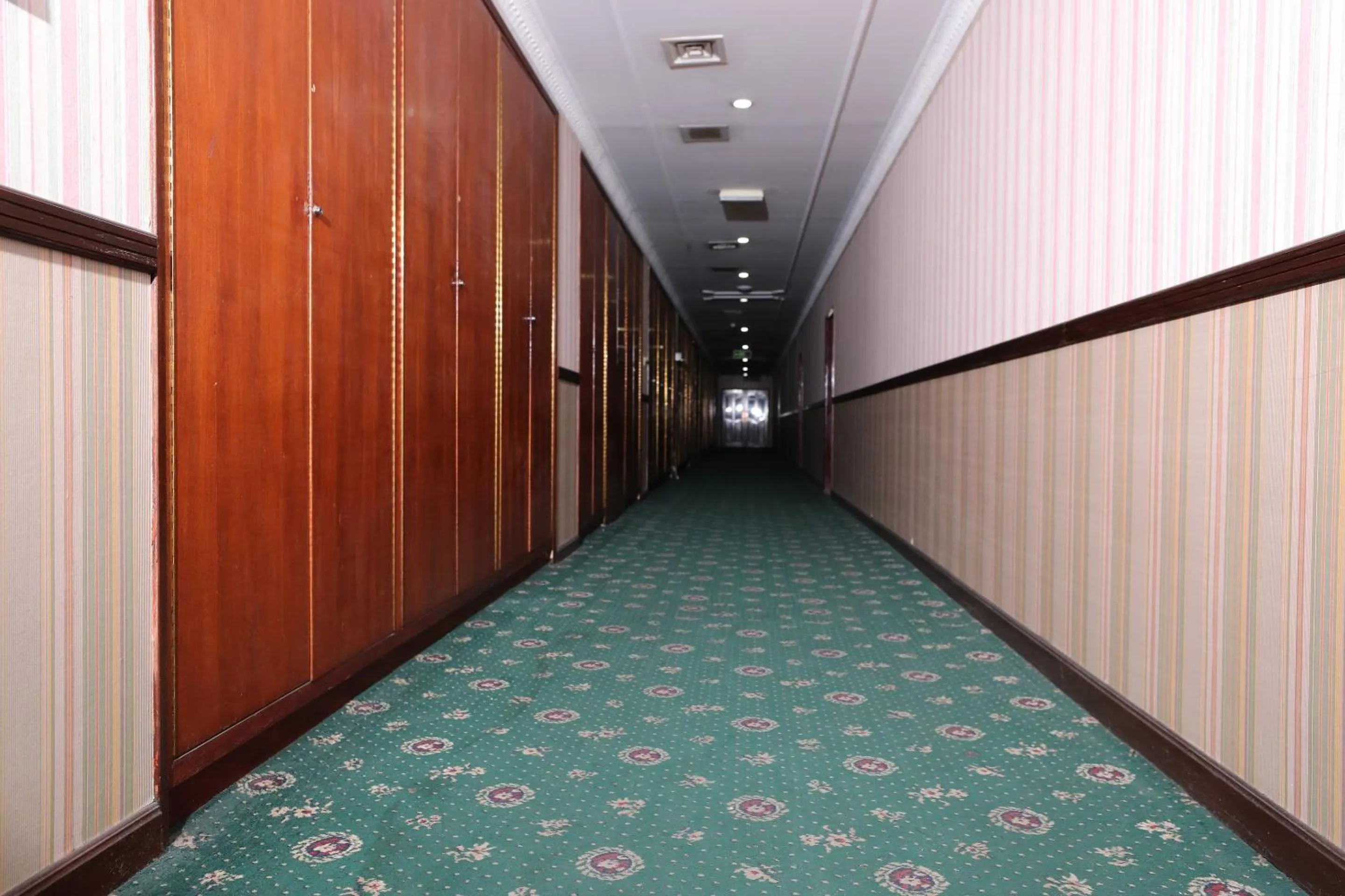 Lobby or reception in OYO 112 Semiramis Hotel