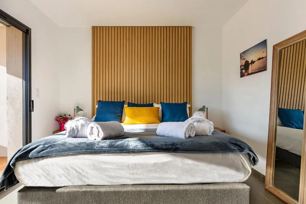 Bed in Hotel Calarossa Bay Resort