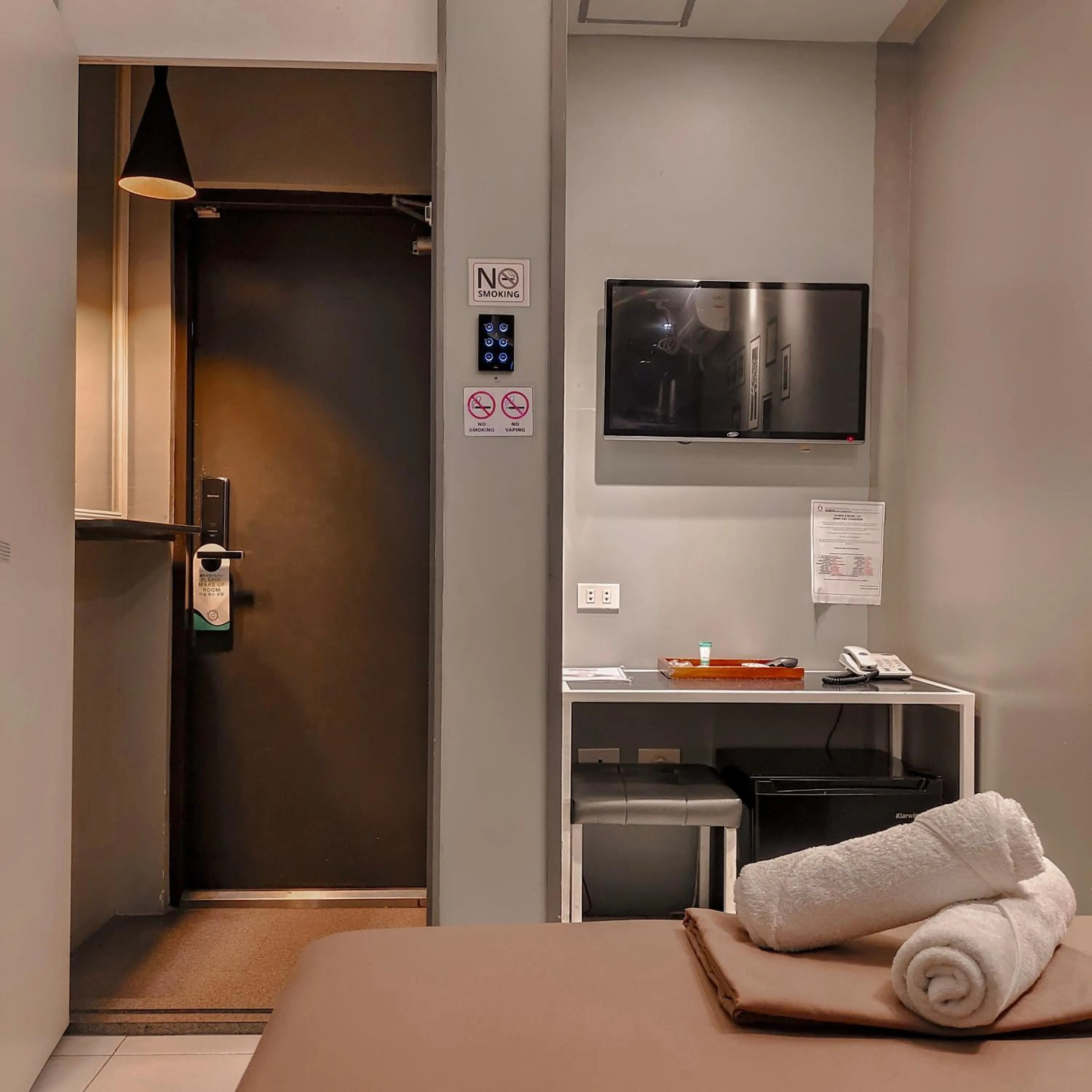 Bed in Hotel Snow Angeles