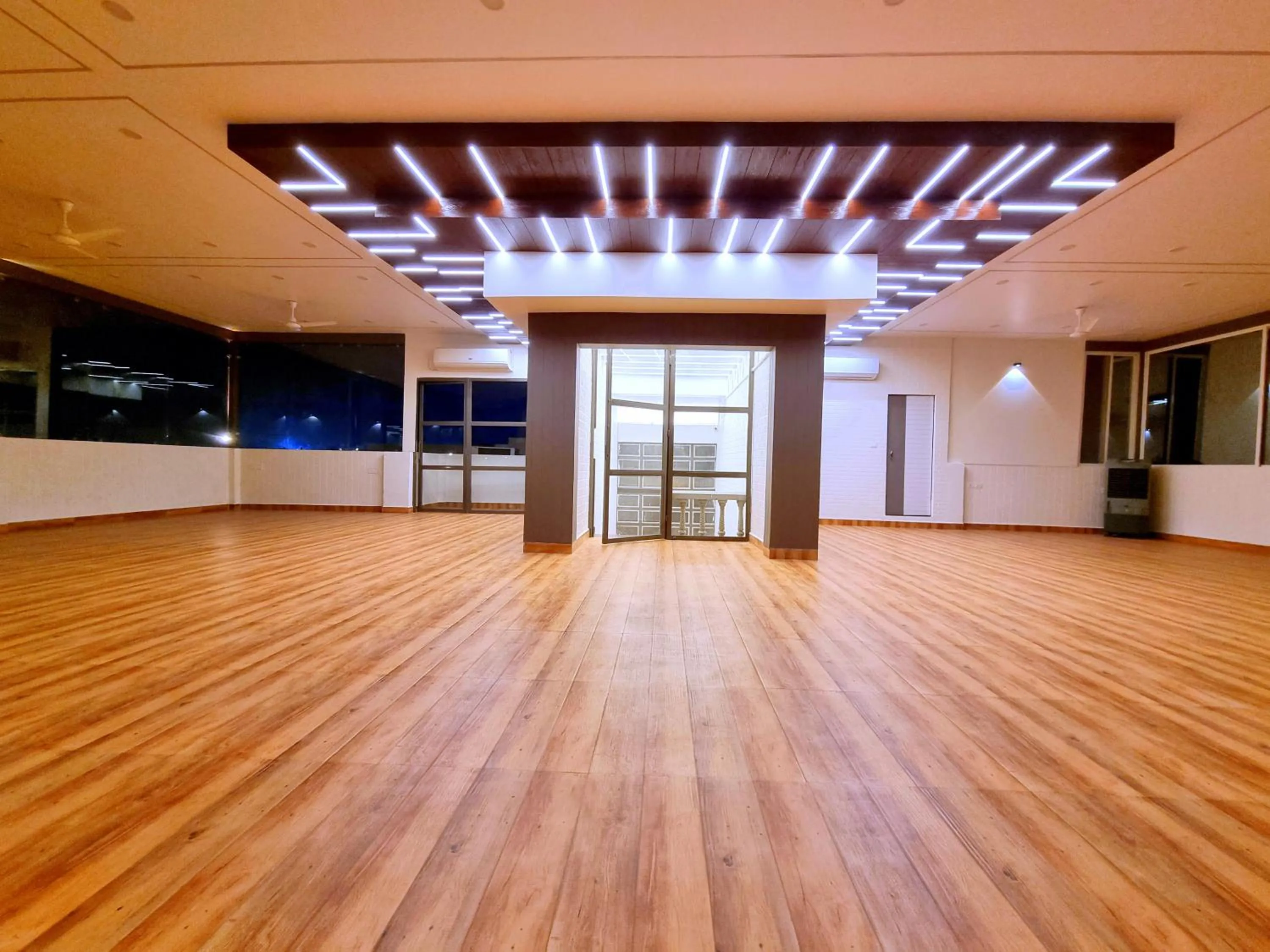 Banquet/Function facilities in Stayinn Nest