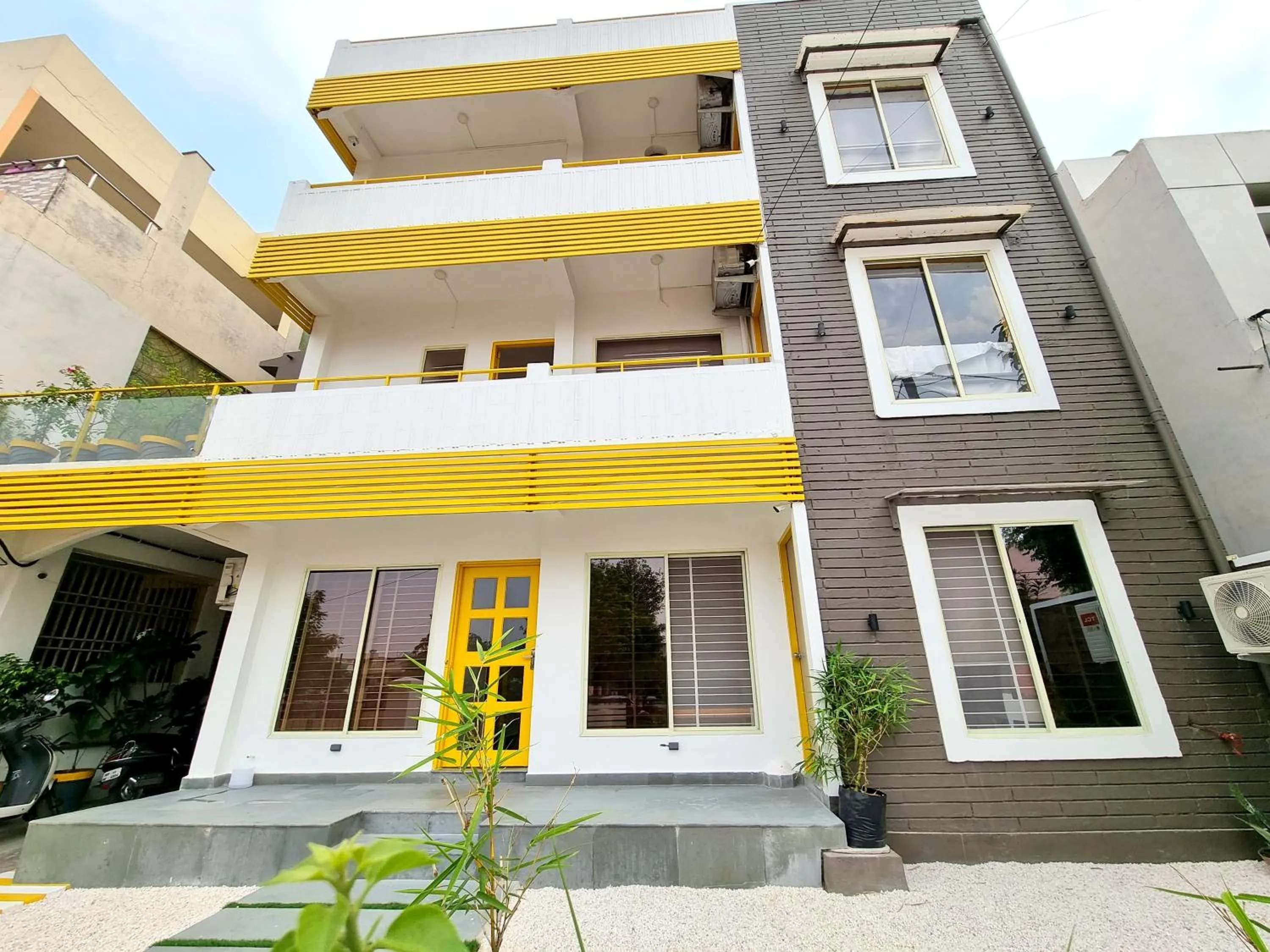 Facade/entrance in Stayinn Nest