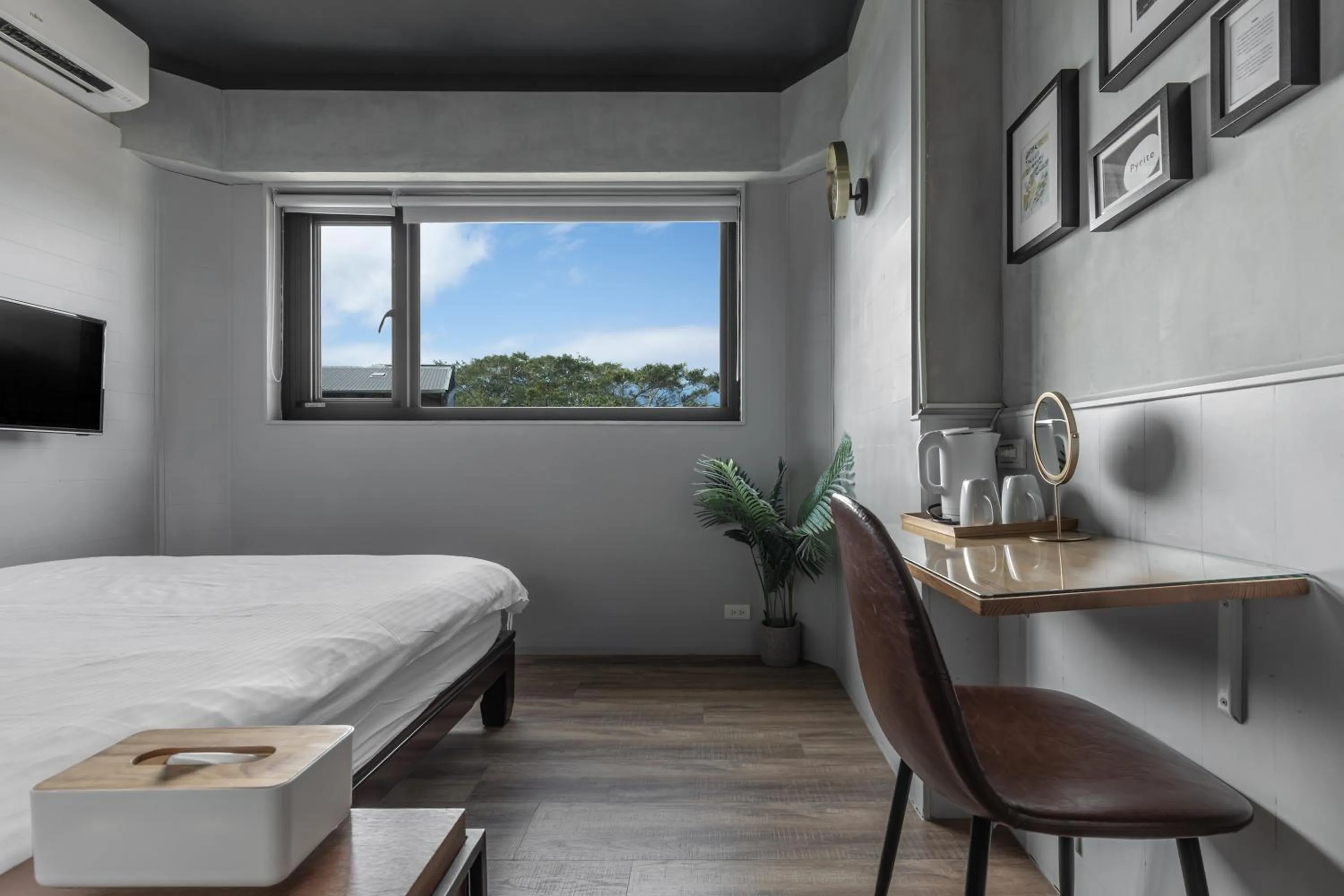 Seating area, Bed in Jiufen The Ocean Theory