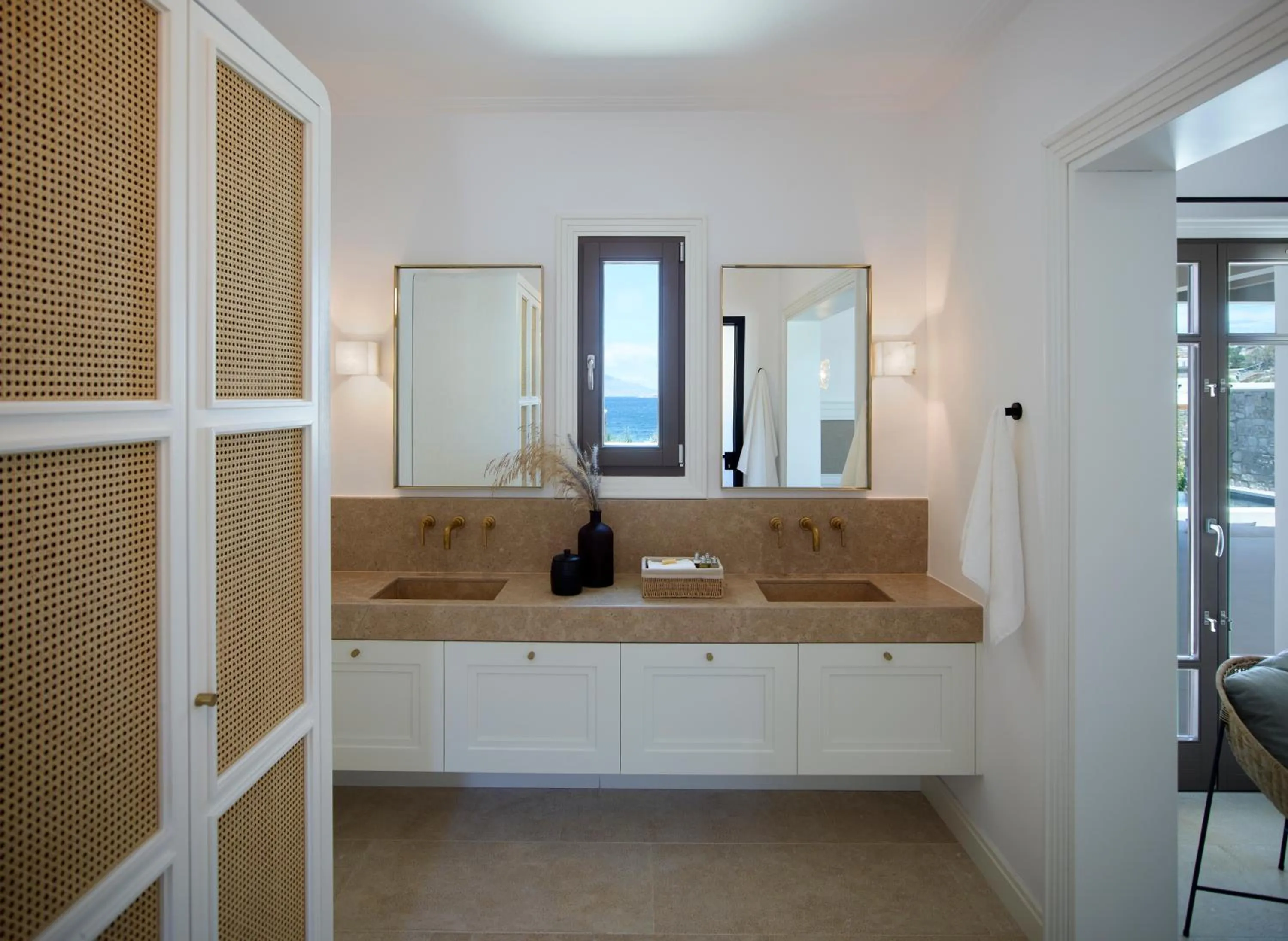 Bathroom in Bonzoe Suites & Villas