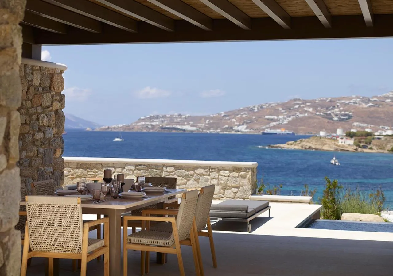 Balcony/Terrace in Bonzoe Suites & Villas