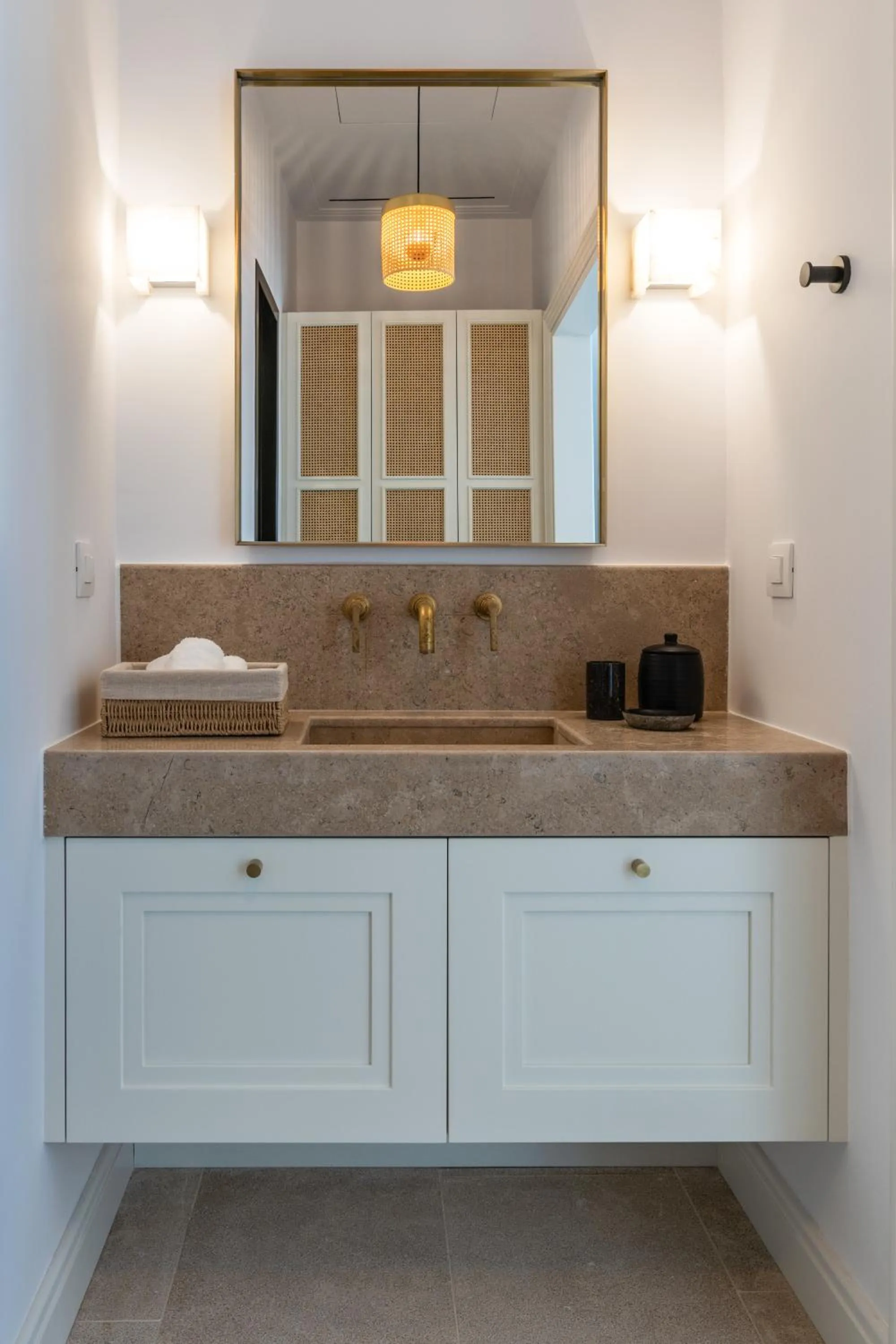 Bathroom in Bonzoe Suites & Villas