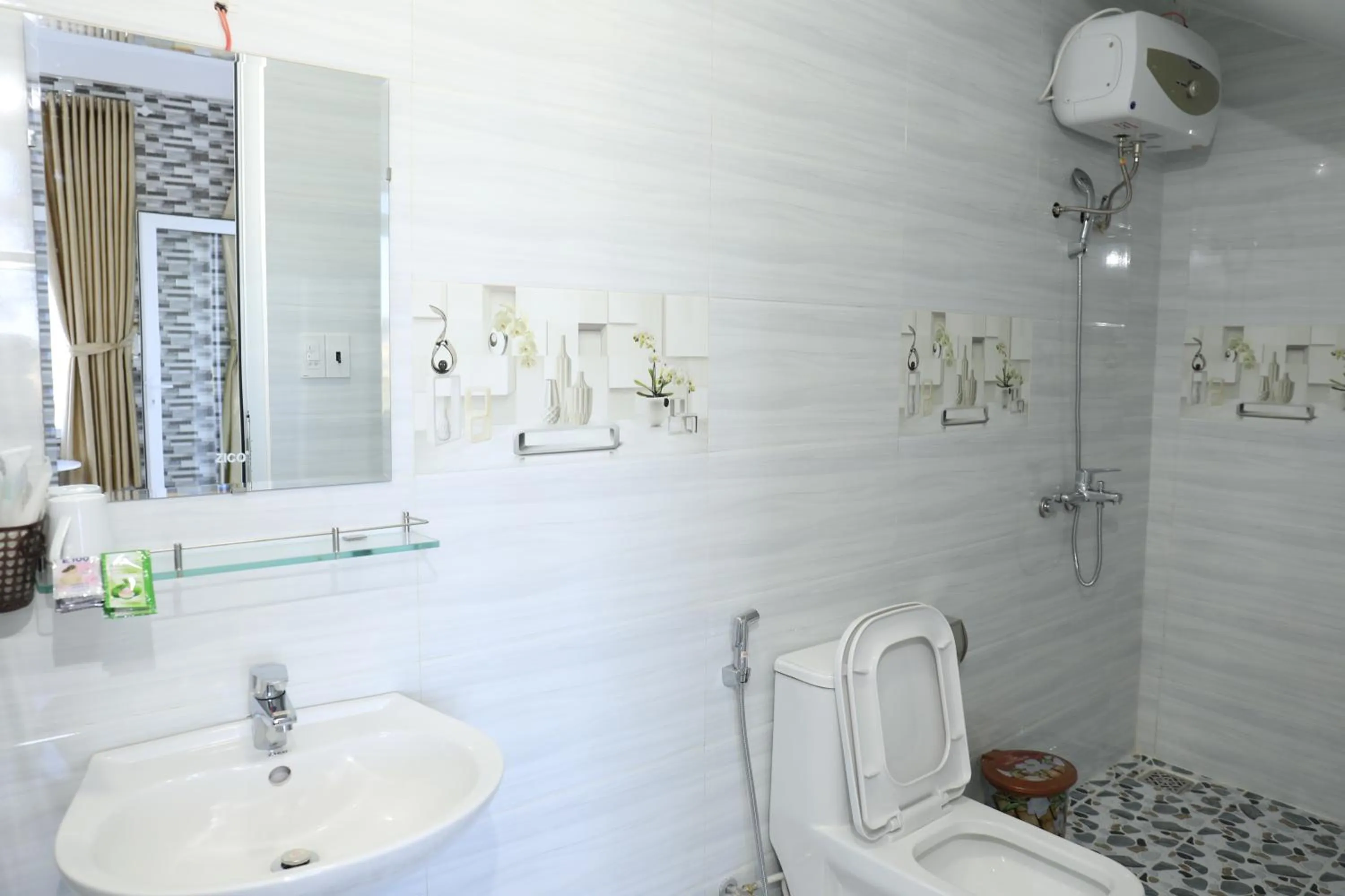 Bathroom in Da Lat Ngoi Sao Viet