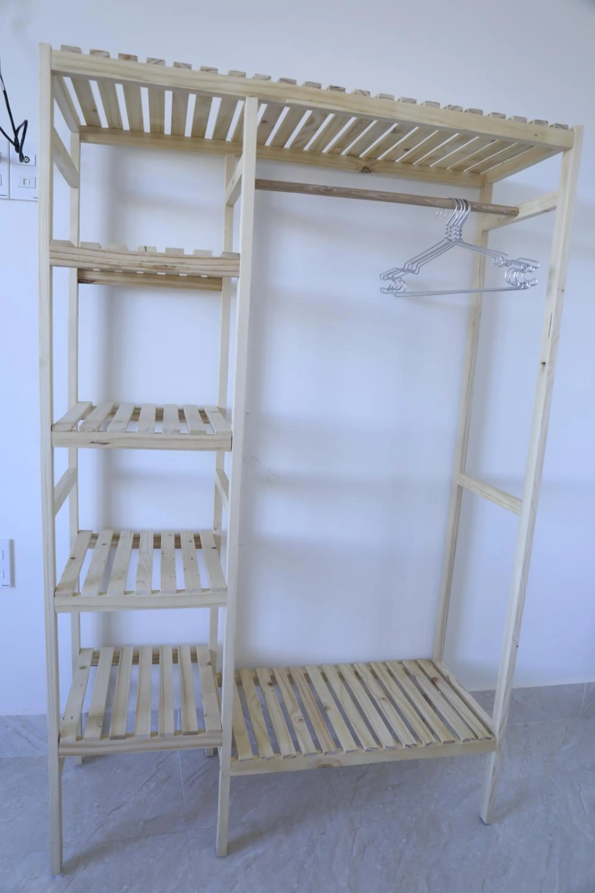 wardrobe in Da Lat Ngoi Sao Viet