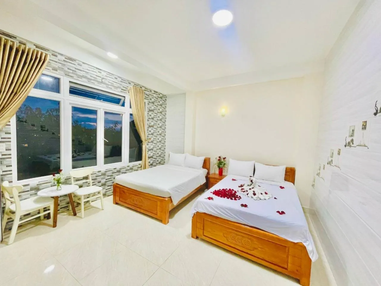 Bedroom, Bed in Da Lat Ngoi Sao Viet