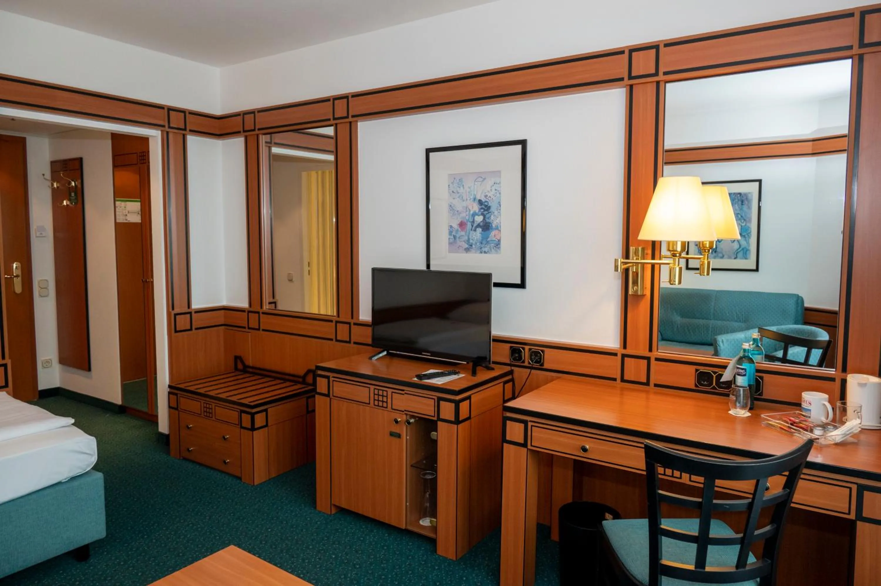 Photo of the whole room, Bed in Hotel Amadeus Frankfurt