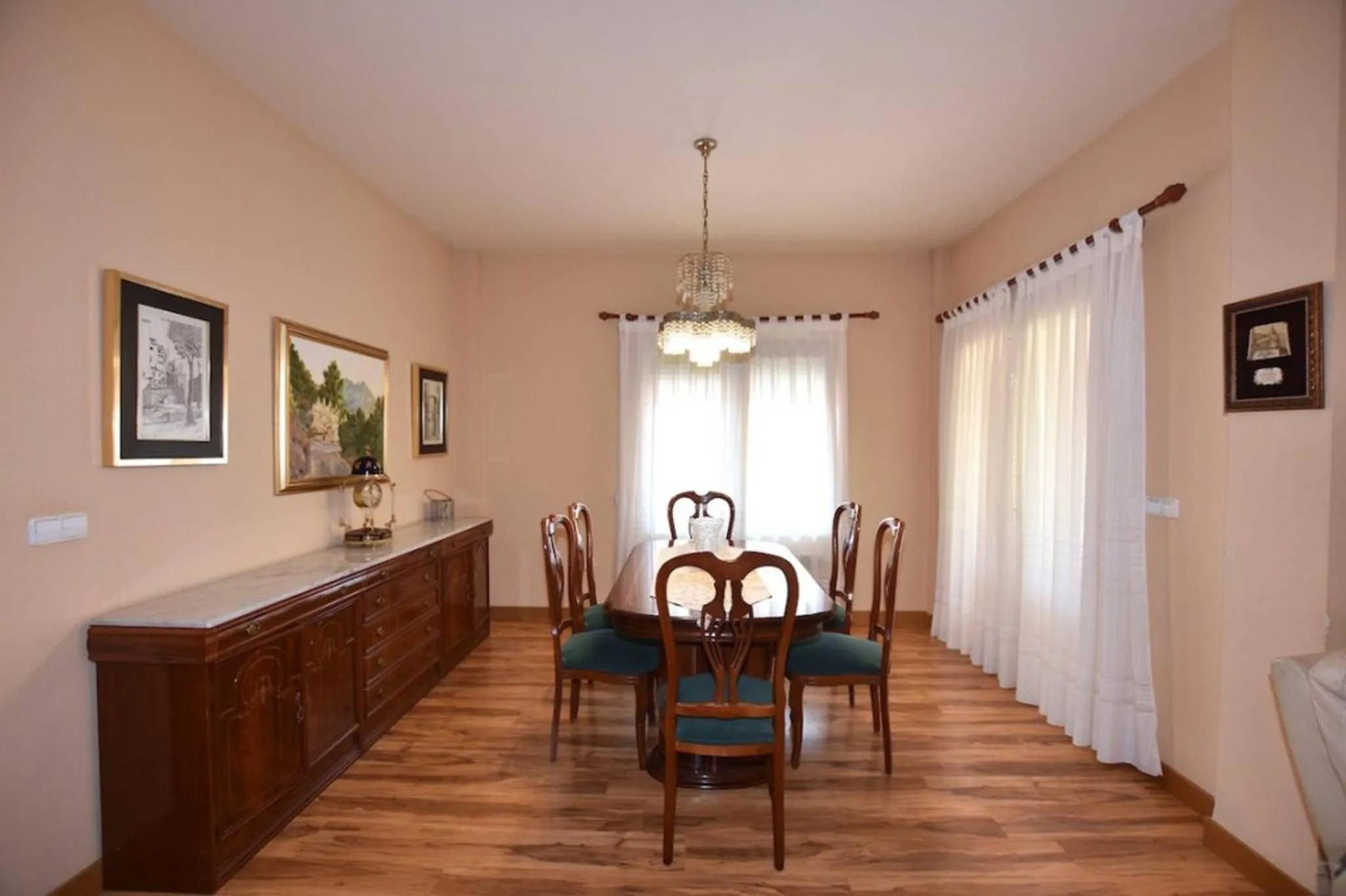 Restaurant/places to eat in Torreta Of Gormaig, House with swimming pool